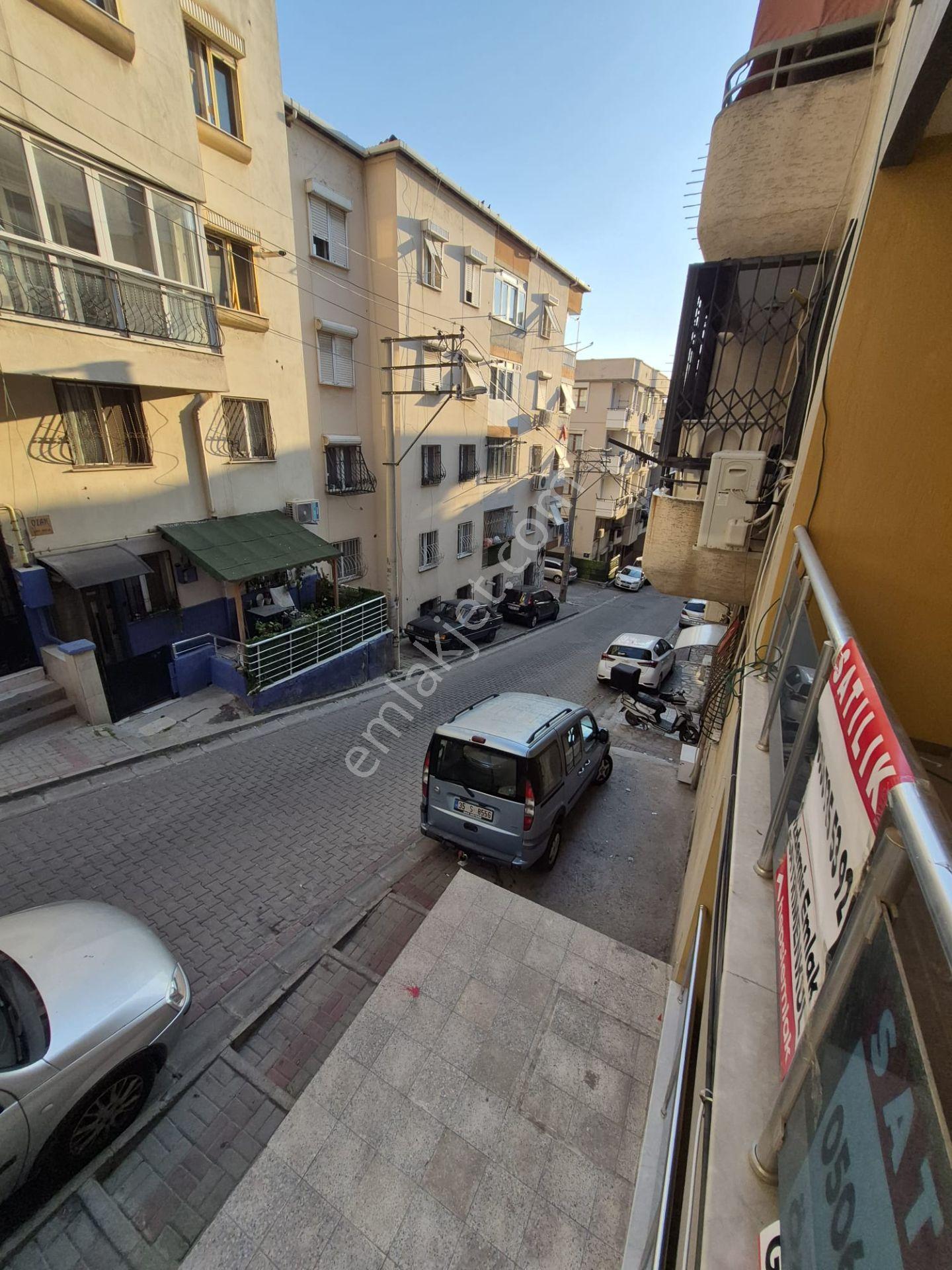 Buca Laleli Mahallesinde//10yıllık//110m2 22+1/arakat(emin Evim,katılım Evim'e Uygun)izbana5dk/daire - Görsel 9