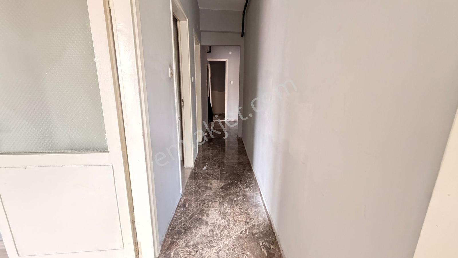 Güzelyalı'da Sahile Yürüme Mesafesi'nde Arakat 3+1 Daire - Görsel 15
