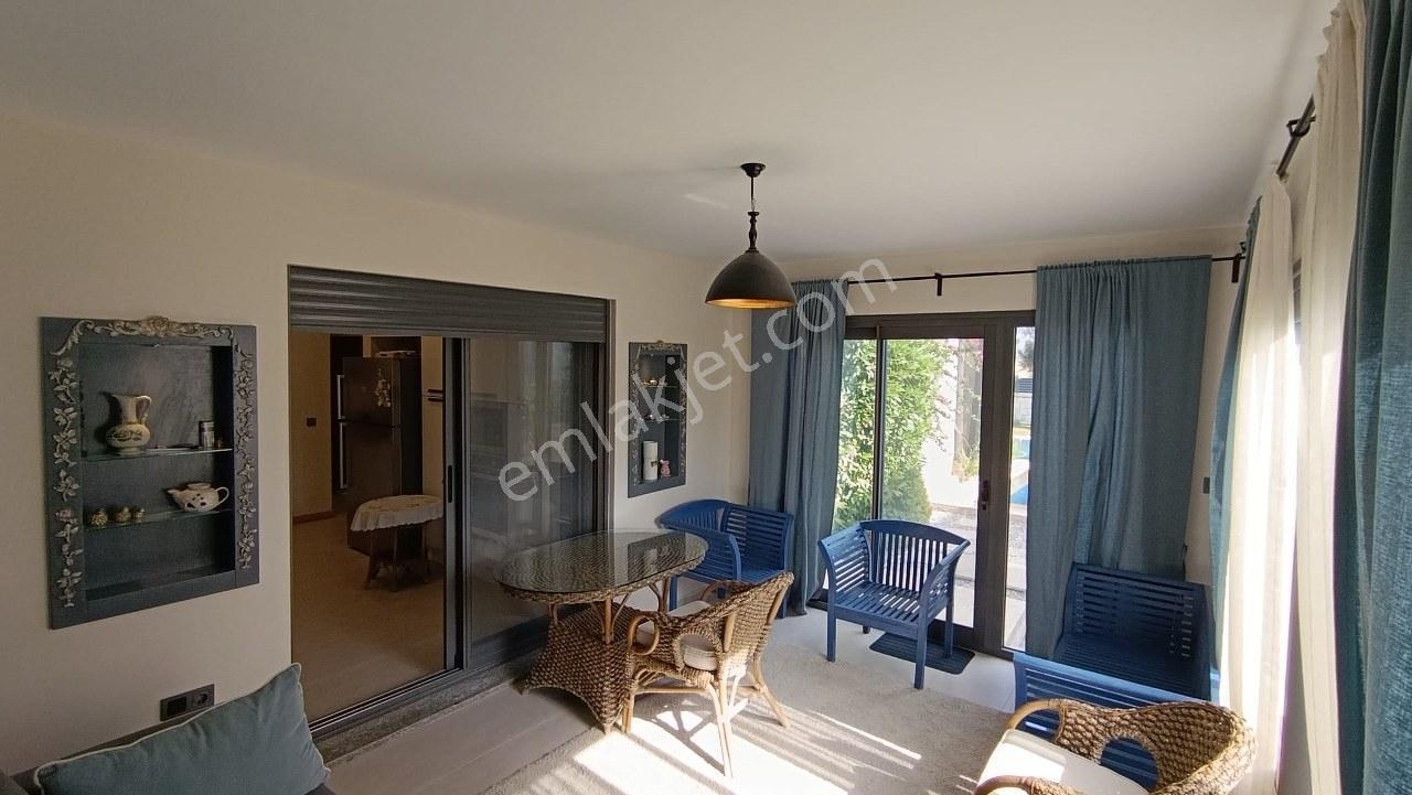 İzmir Çeşme Alaçatı Merkeze Yakın Havuzlu Kiralık Lüks Müstakil - Görsel 9