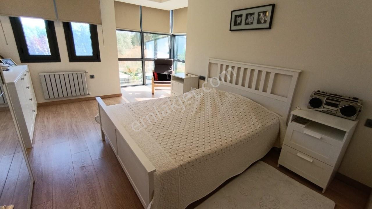 İzmir Çeşme Alaçatı Merkeze Yakın Havuzlu Kiralık Lüks Müstakil - Görsel 17