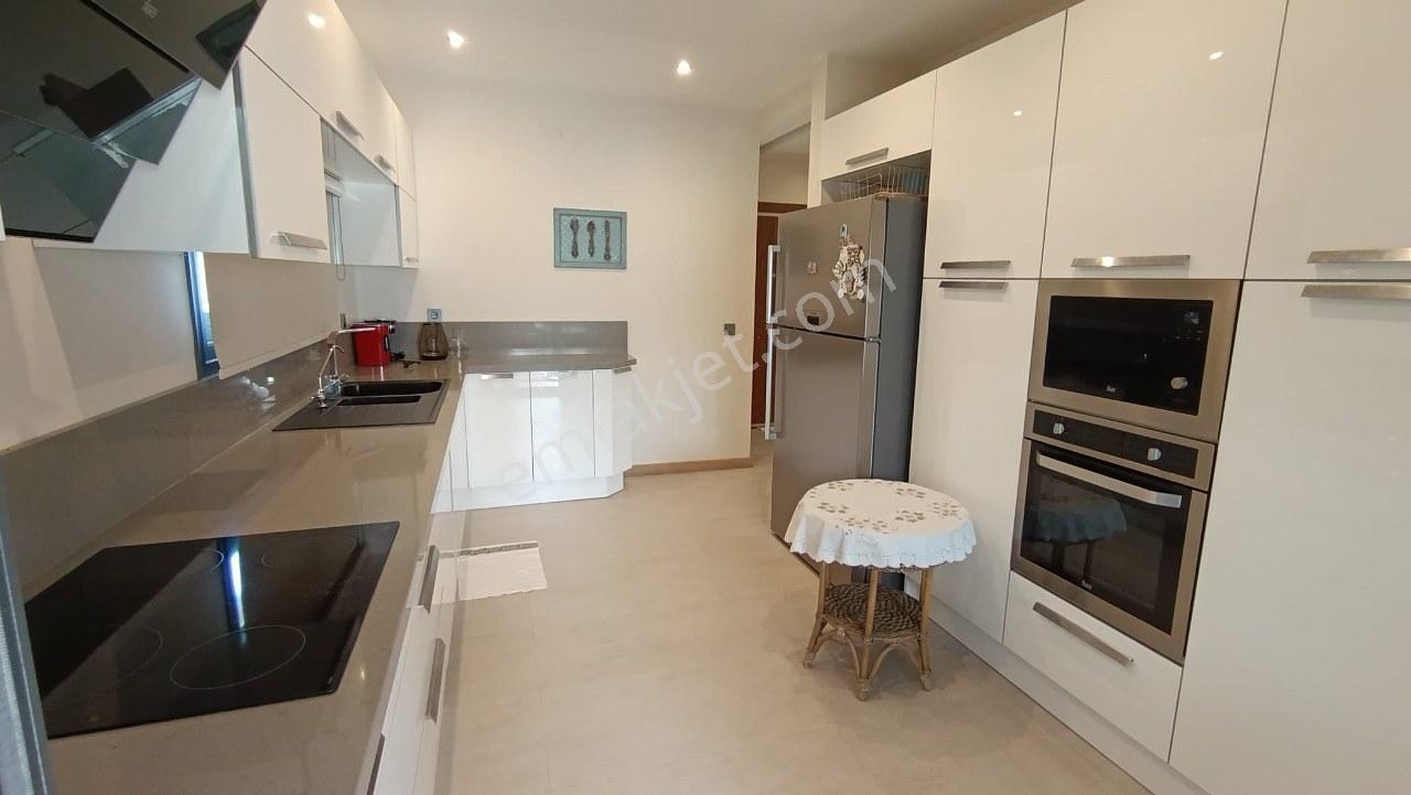 İzmir Çeşme Alaçatı Merkeze Yakın Havuzlu Kiralık Lüks Müstakil - Görsel 12