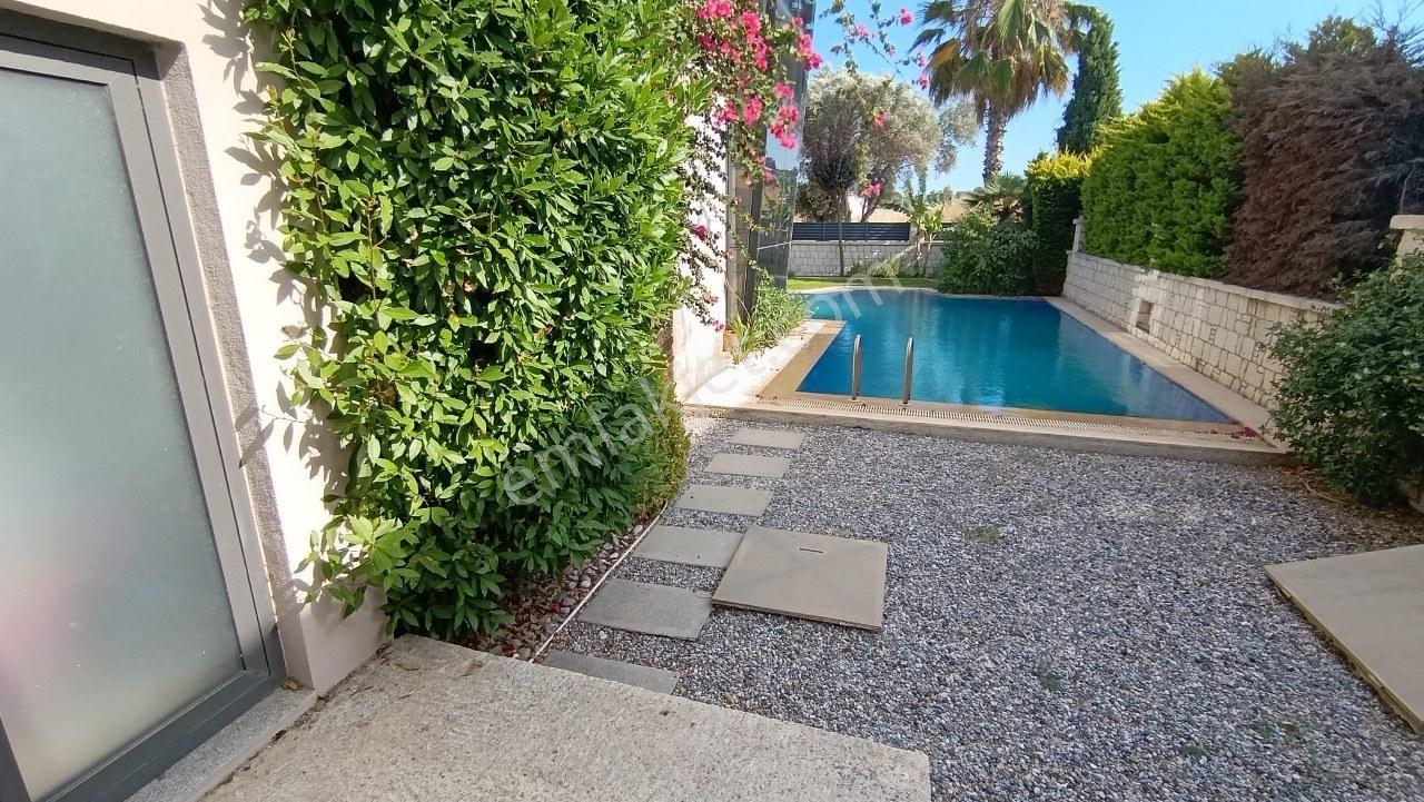 İzmir Çeşme Alaçatı Merkeze Yakın Havuzlu Kiralık Lüks Müstakil - Görsel 23