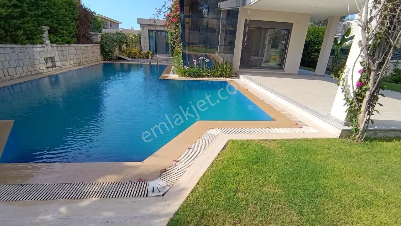 İzmir Çeşme Alaçatı Merkeze Yakın Havuzlu Kiralık Lüks Müstakil - Görsel 21
