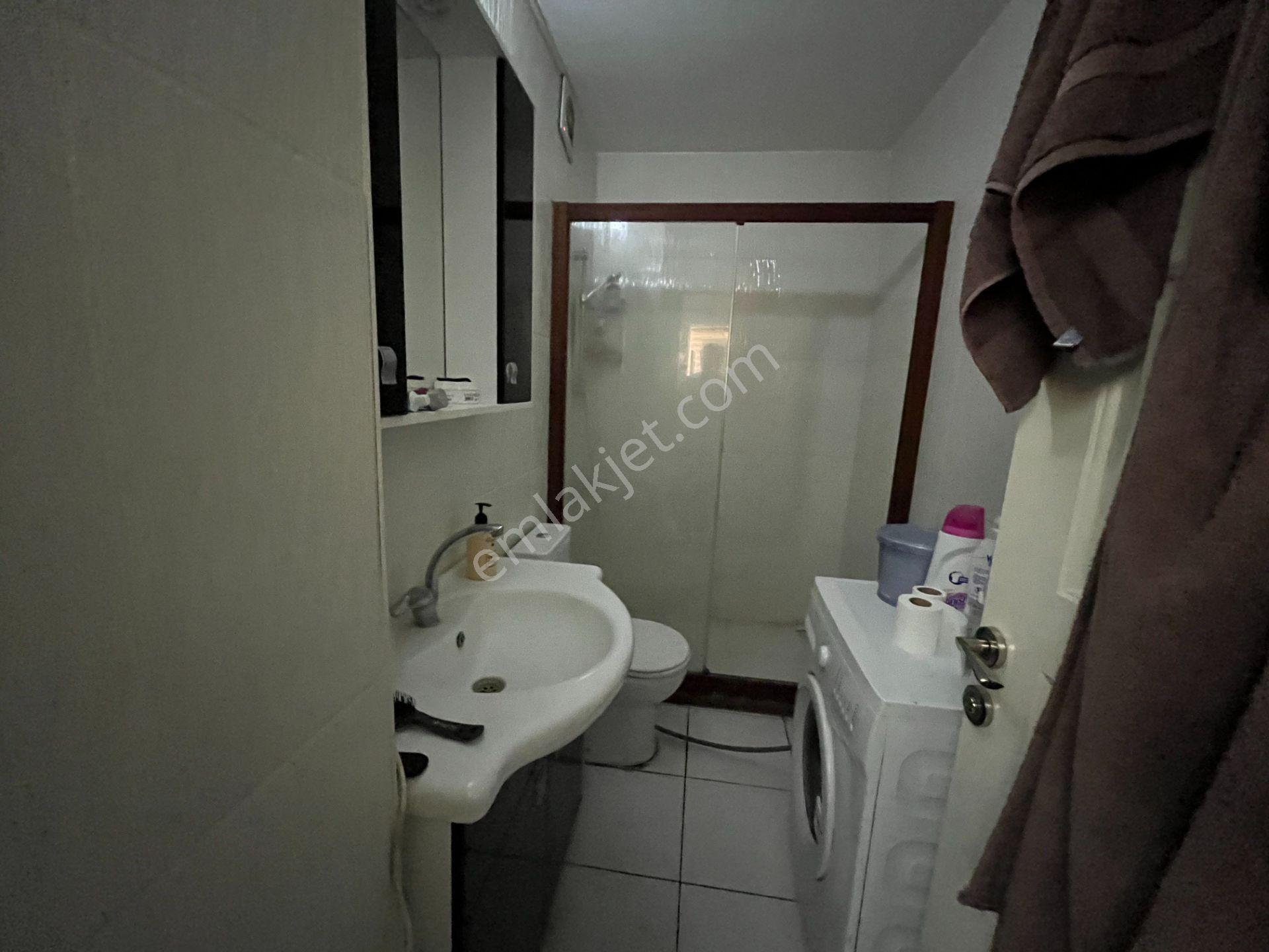 Seferihisar Pazaryeri Girişinde Kiralık Köşe Konumlu 2+1 Ofis - Görsel 12