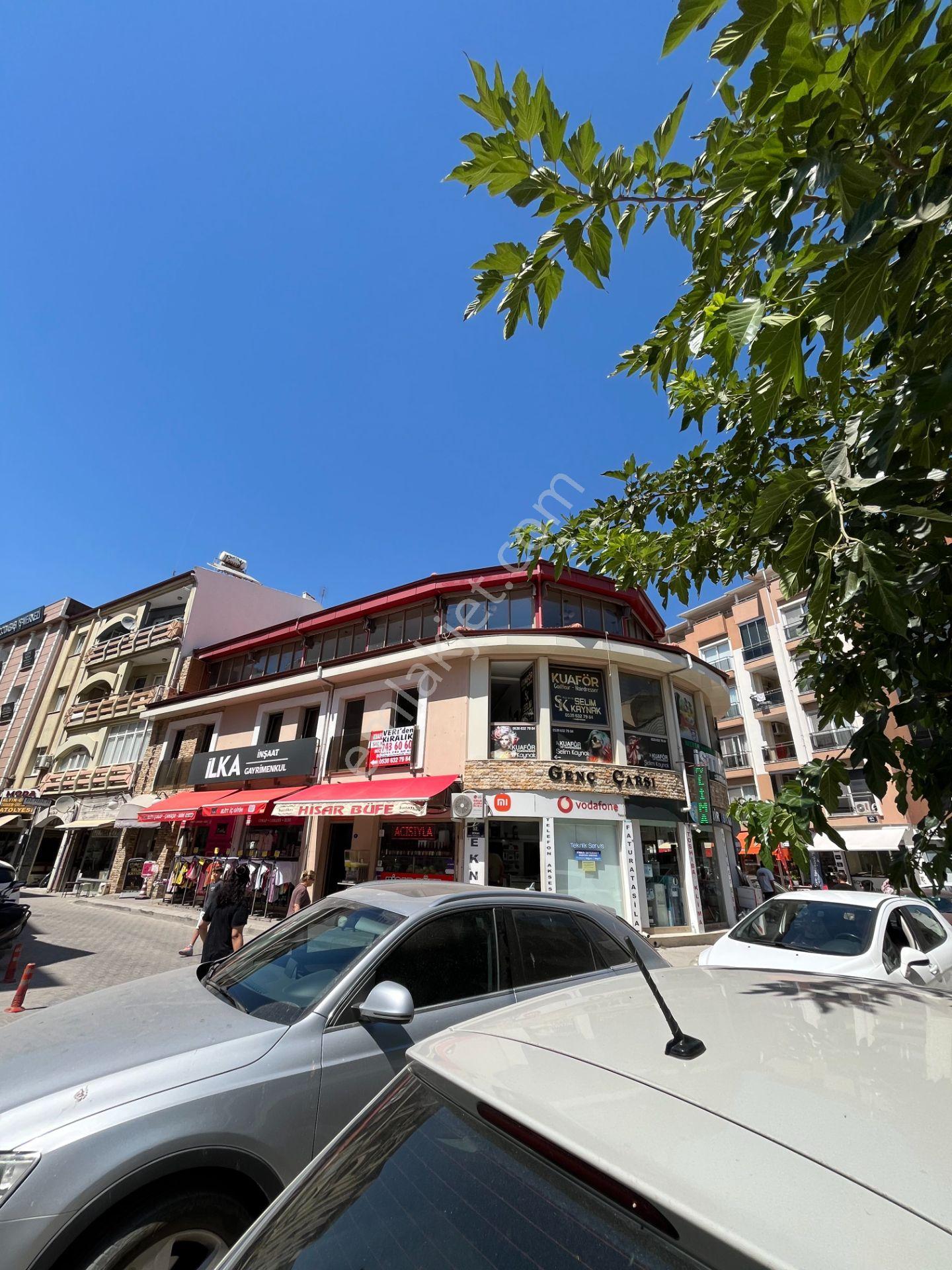 Seferihisar Pazaryeri Girişinde Kiralık Köşe Konumlu 2+1 Ofis - Görsel 19