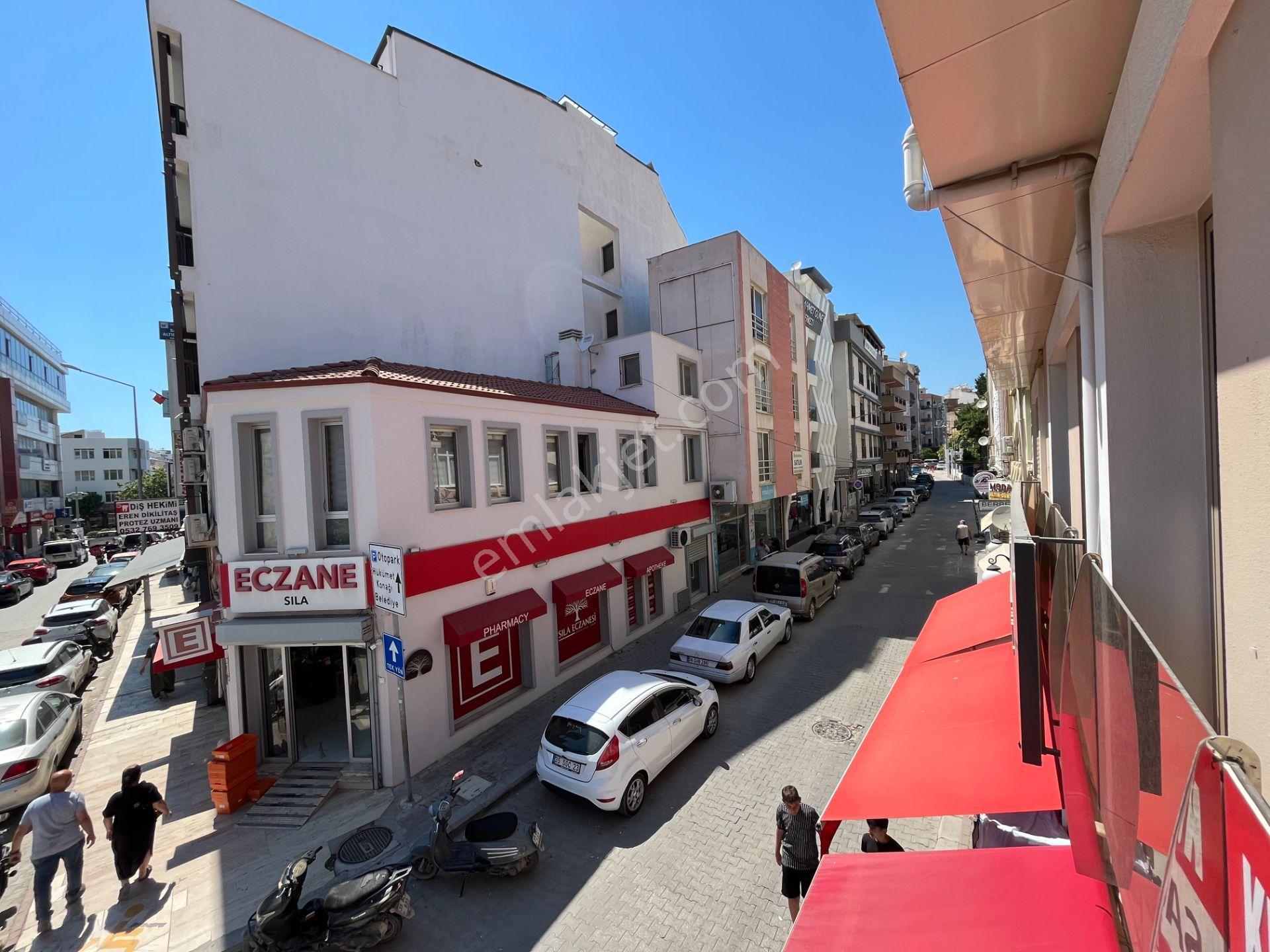 Seferihisar Pazaryeri Girişinde Kiralık Köşe Konumlu 2+1 Ofis - Görsel 18