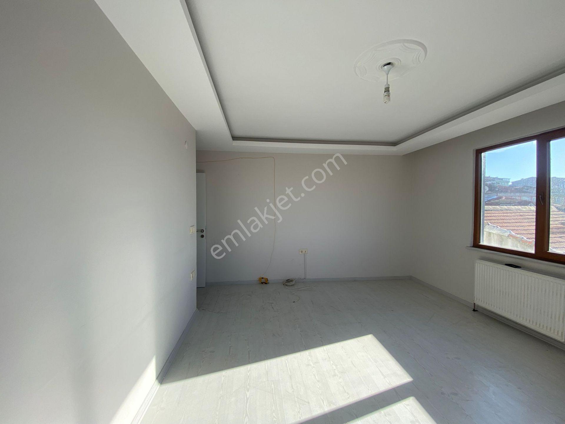 İletişim'den Eyüp Sultan Yeşilpınar Butik Site Manzaralı 7.kat 2+1 90 M2 Satılık Daire - Görsel 3