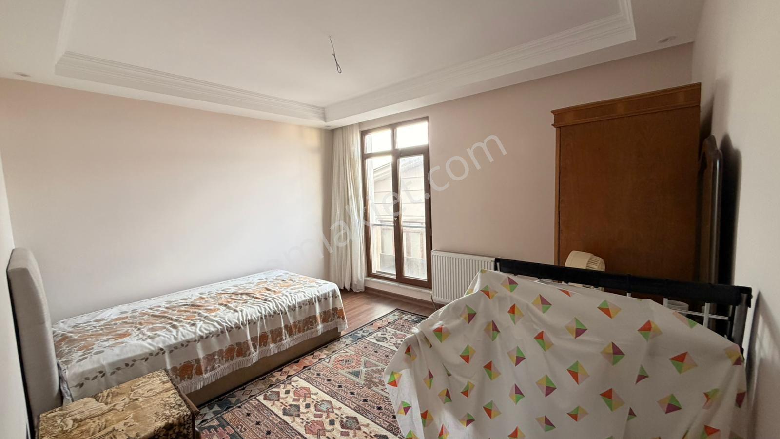 Çınarcıkta Genç Binada Şahane Deniz Manzaralı 5+2 Eşyalı Dublex Daire - Görsel 9