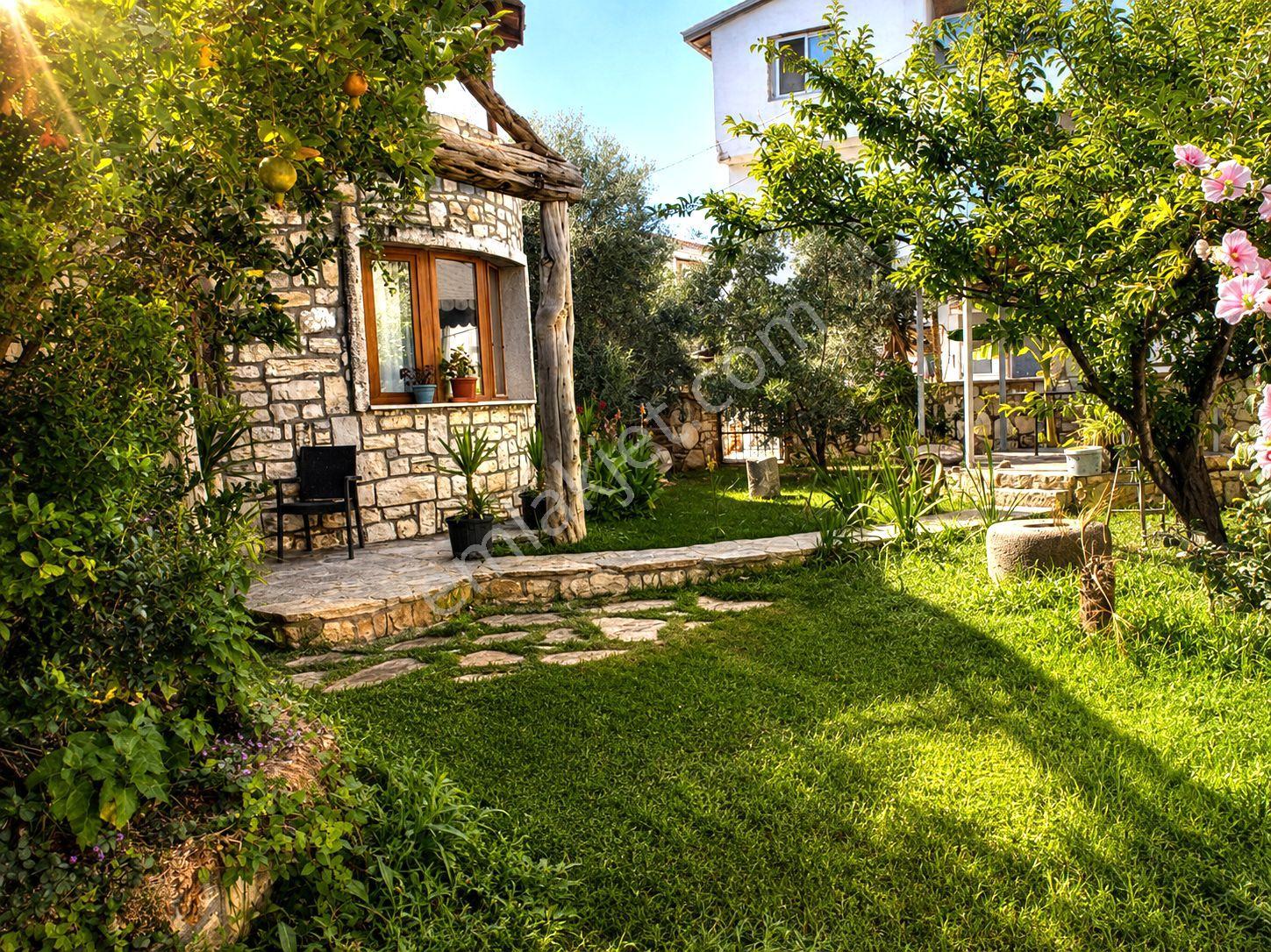 Urla Kuşçular'da 513 M² Arsa İçerisinde Müstakil Orijinal Taş Ev - Görsel 11