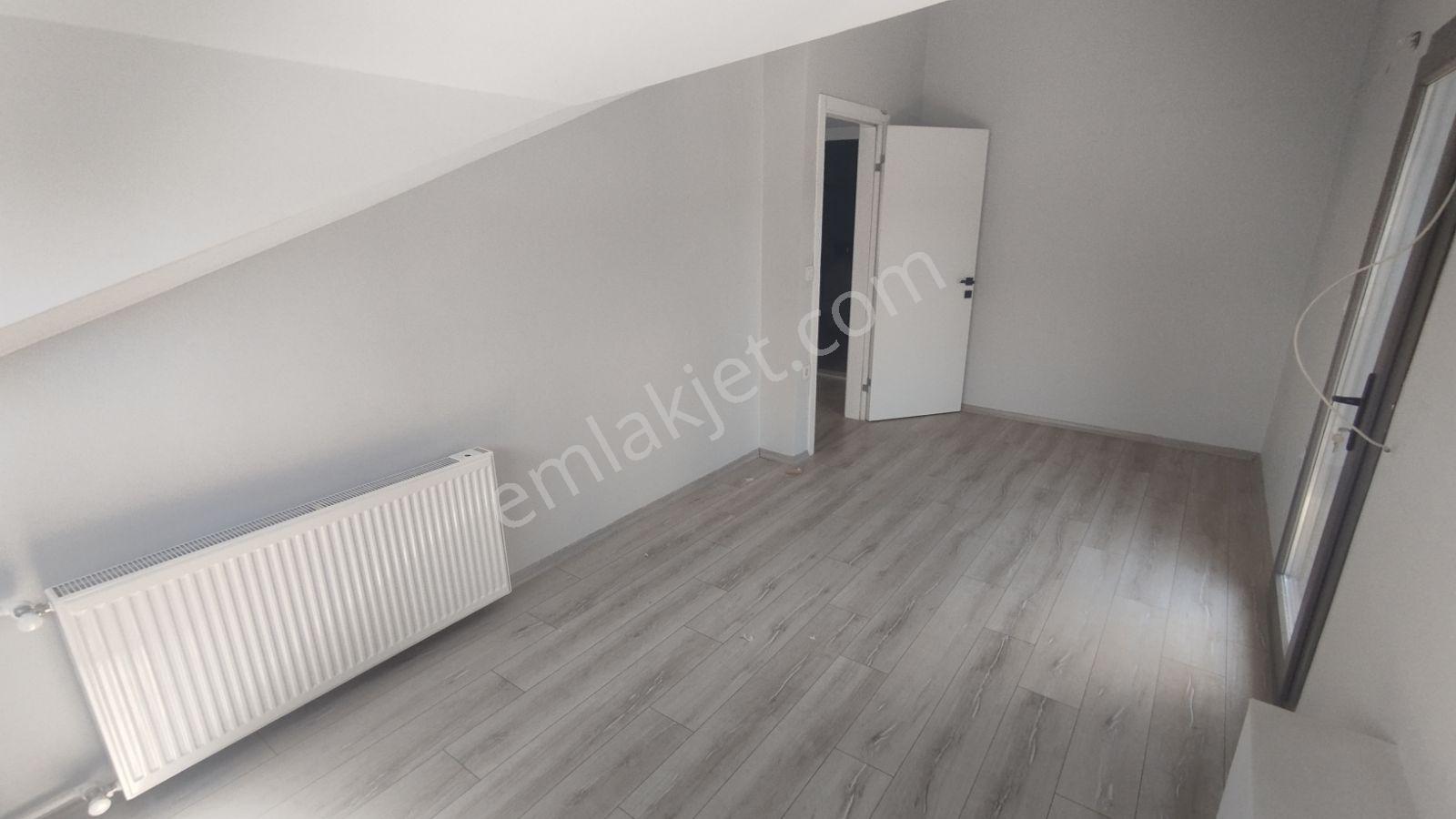 İlkon'dan Merkezi Konumda Satılık 2+1 Fırsat Çatı Dubleks Daire - Görsel 28