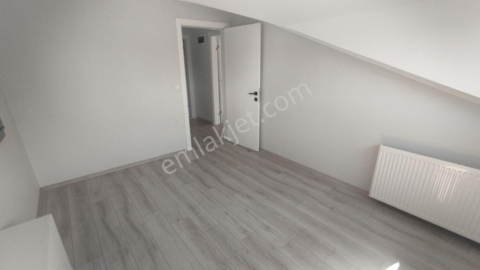 İlkon'dan Merkezi Konumda Satılık 2+1 Fırsat Çatı Dubleks Daire - Görsel 19