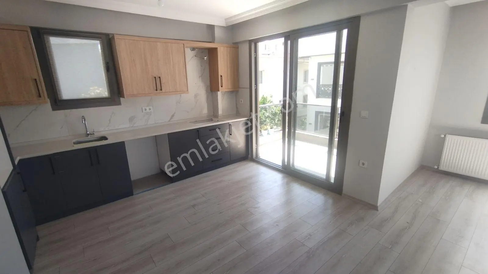 İlkon'dan Merkezi Konumda Satılık 2+1 Fırsat Çatı Dubleks Daire - Görsel 2