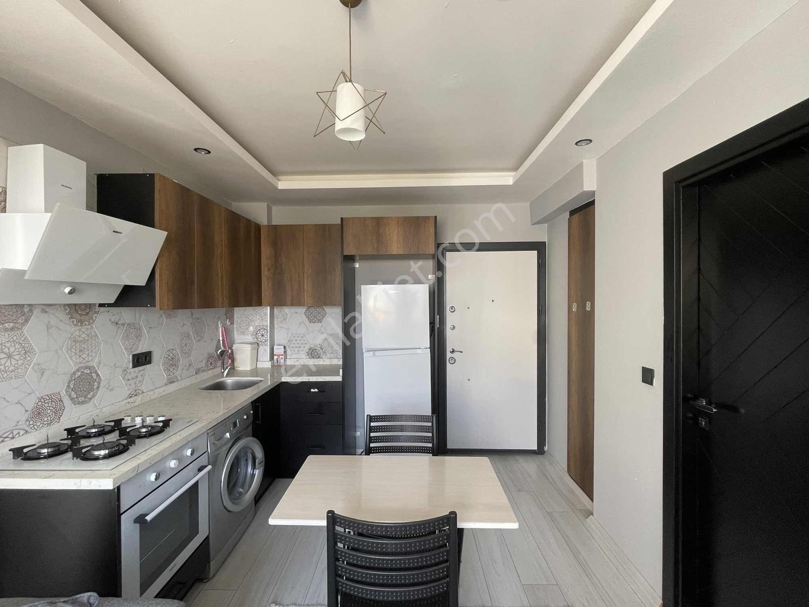 Carkıpare'de Stadyum Karsısı Satd Manzaralı Esyalı Lüx 1+1 - Görsel 2