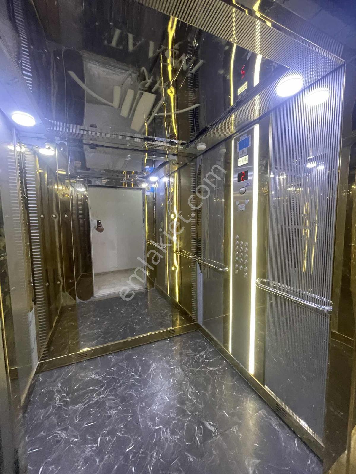 Stadyum Bulvarı Yanı Mıgros Karsısı Lüx Ve Eksıksız Esyalı 1+1 - Görsel 23