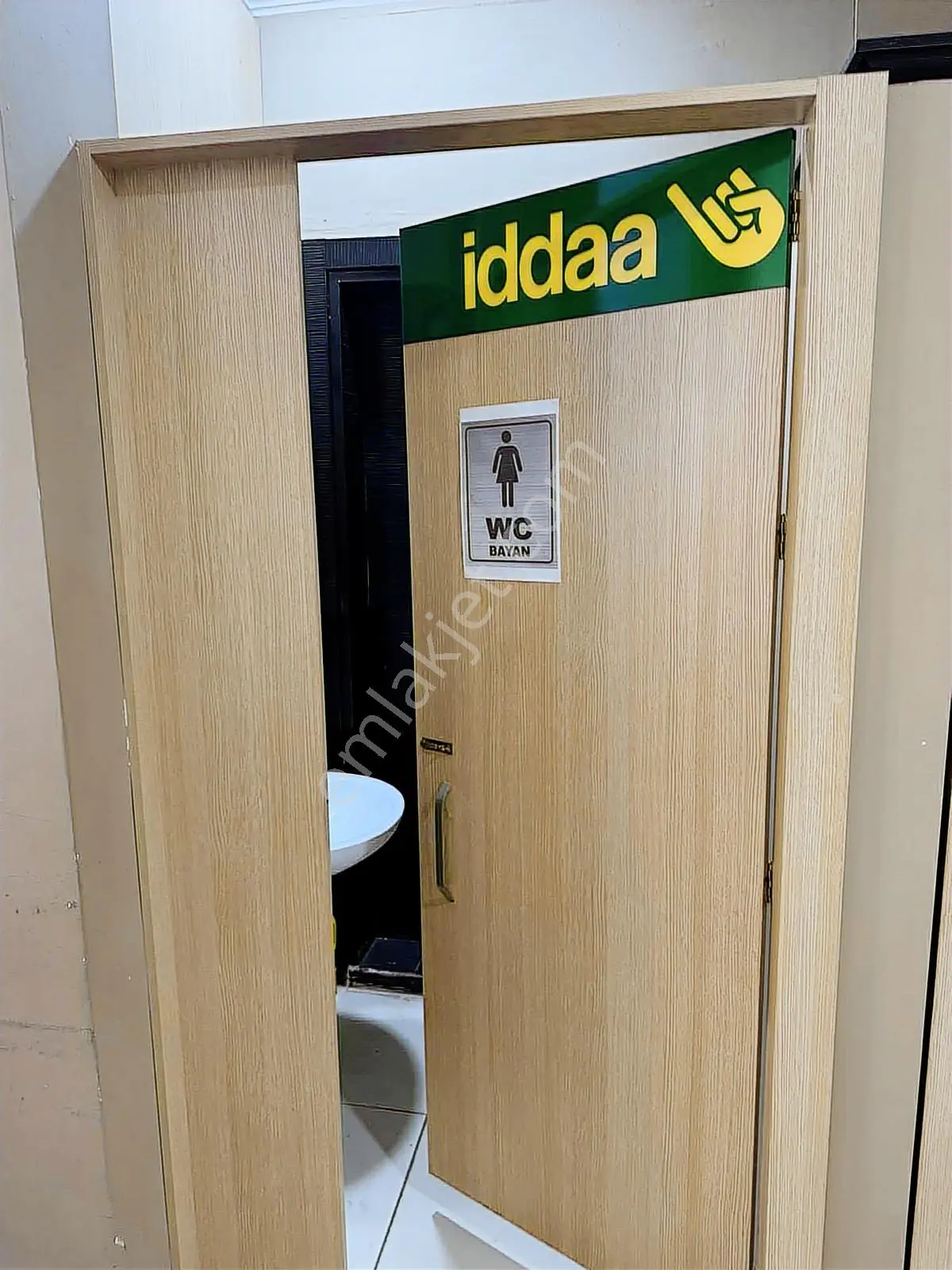 Balçova Ata Caddesinde Kiralık Dükkan - Görsel 4
