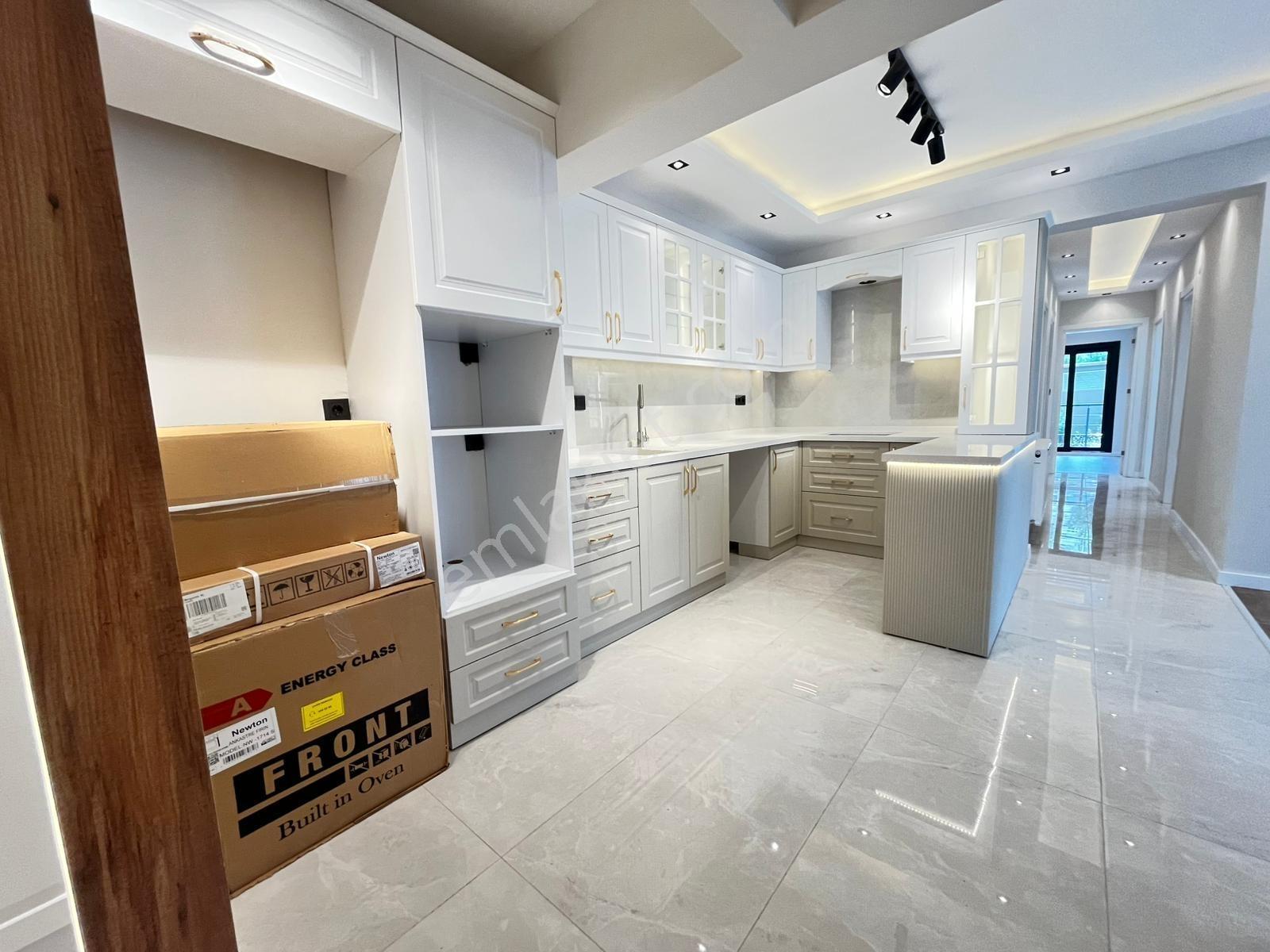 Türk Koleji Karşısında 4+1 Arakat 150 M2 Lüks Satılık Köşe Daire - Görsel 16
