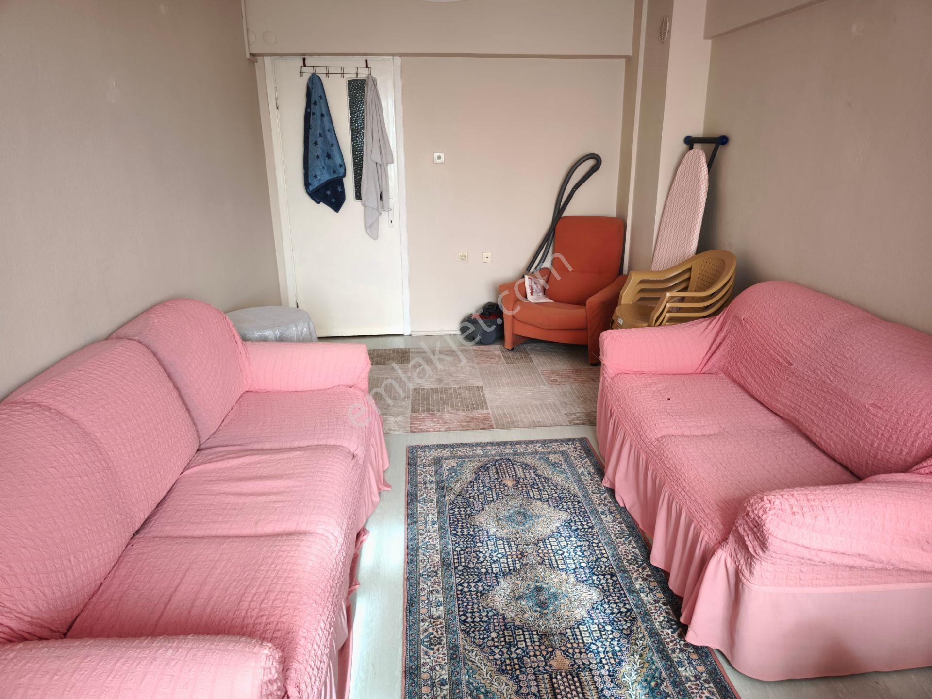 Önder Caddesi Üzerinde Arakat Eşyalı Kiralık 1+1 Daire - Görsel 3