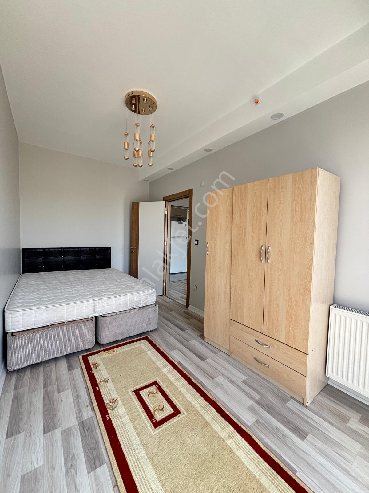 Yıl&ka Yapıdan Metrobüse Yakın 1+1 Full Eşyalı Kiralık Daire - Görsel 19