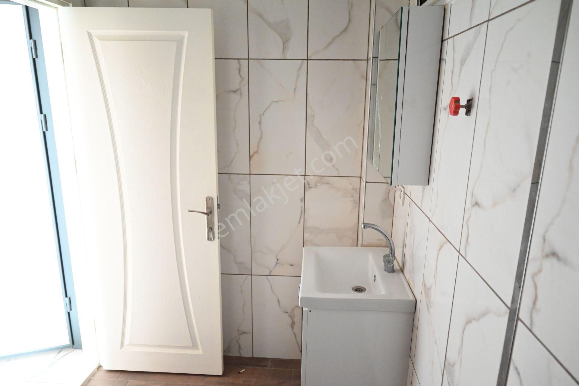 Üstünkent'ten Çiftlikköy'de Kampüse Yakın Kiralık Eşyalı 1+1 - Görsel 22