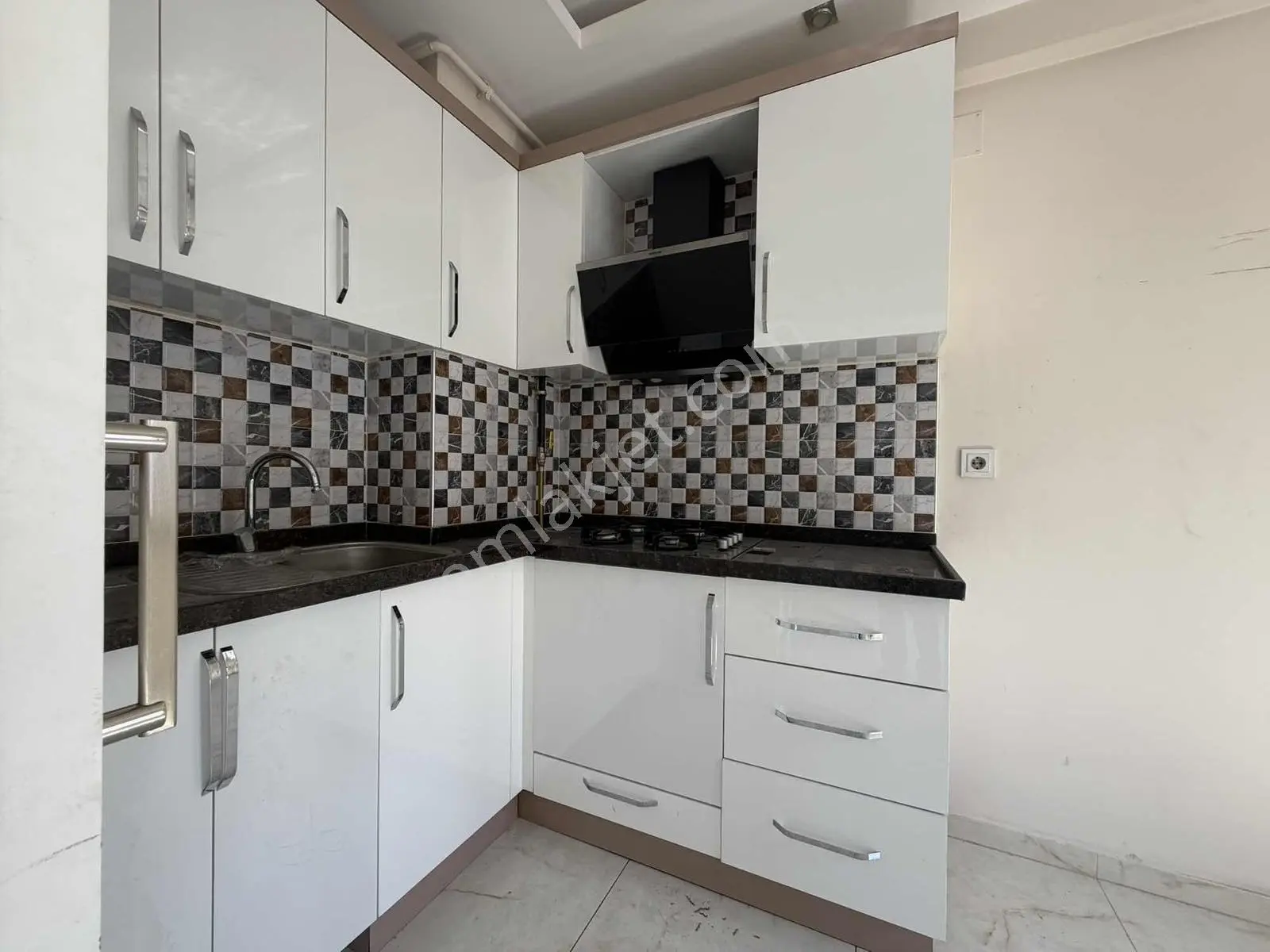 Arda Emlaktan Doğalgazlı Kiralık 2 +1 Ofis - Görsel 5