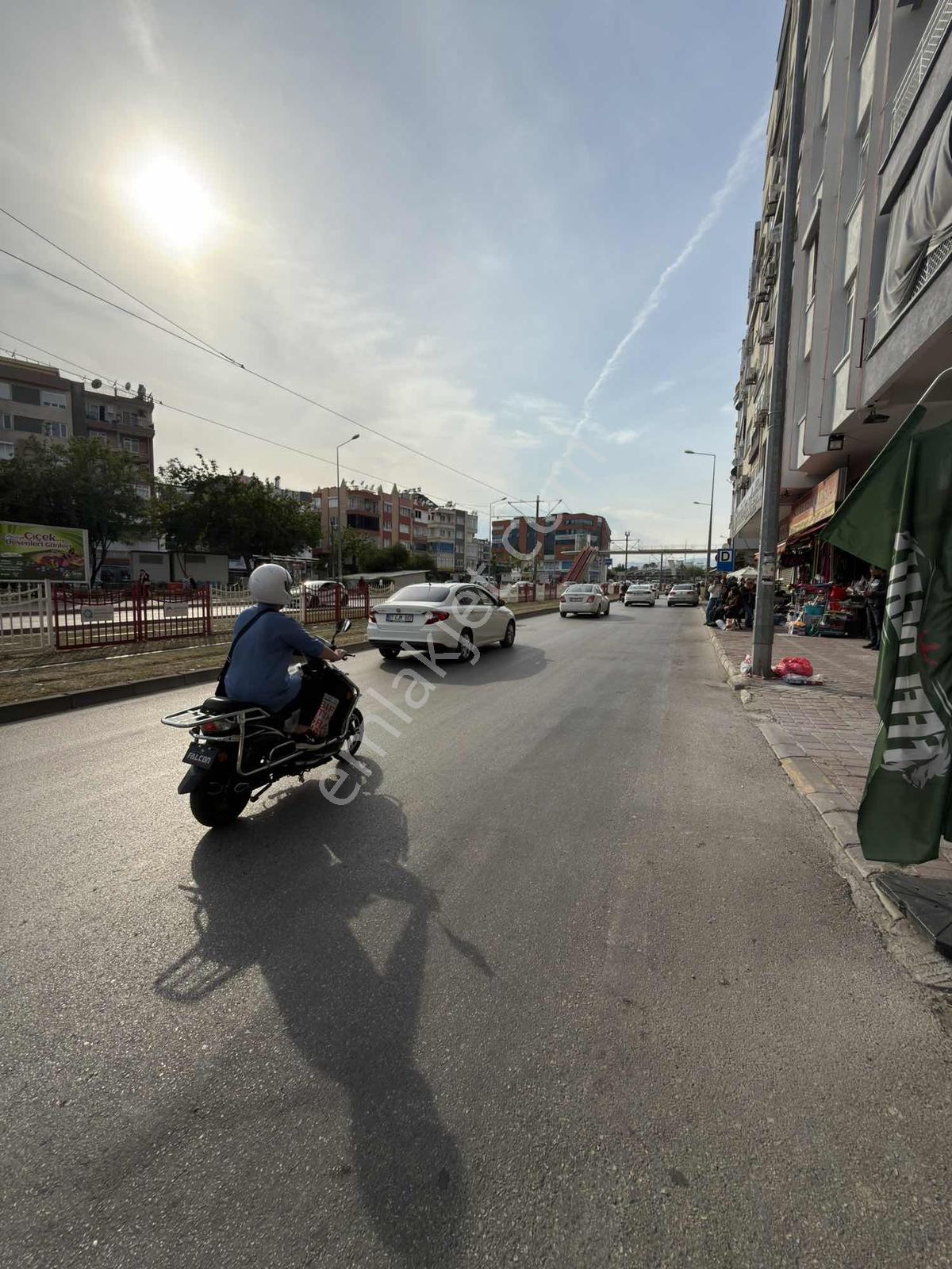 Çallı Kavşağında Devren Kıralık Dükkan - Görsel 7