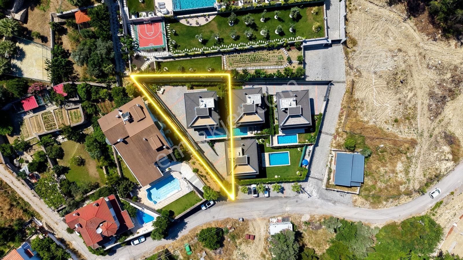 Urla'da 4 Villalık Butik Sitede Müstakil Havuzlu 5+1 Konforu - Görsel 13