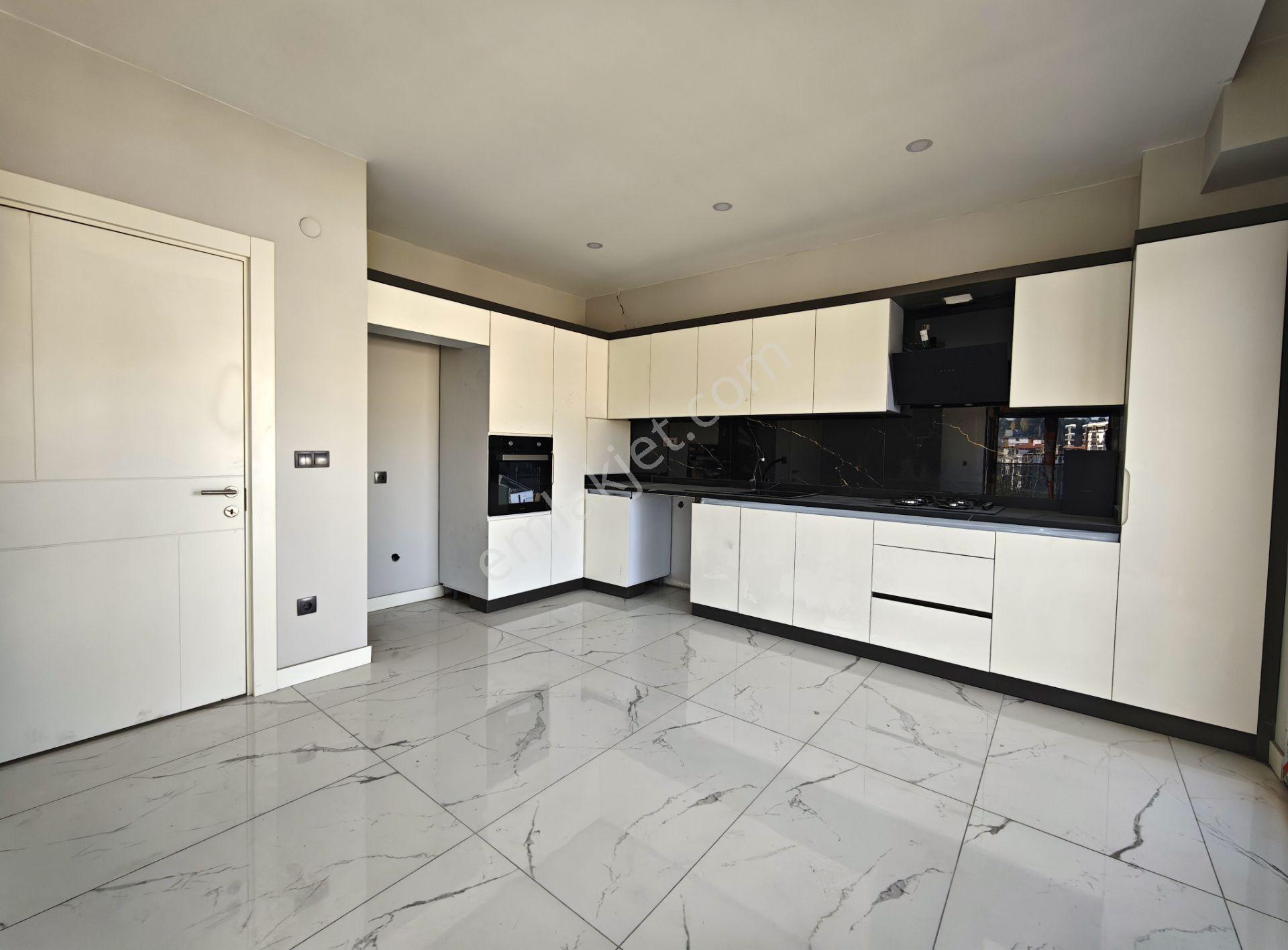 Kuşadası Kirazlı Yolu Satılık Sıfır 3+1 Daire - Görsel 15