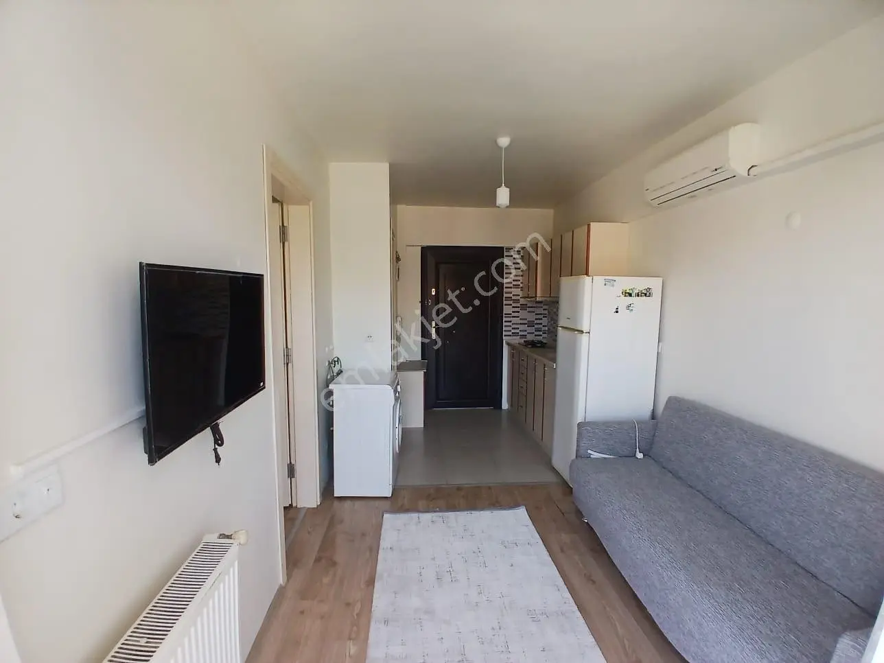Ender Uysal Gayrimenkulden Asmalıevlerde Klimalı Balkonlu 1+1 Kiralık Apart... - Görsel 2