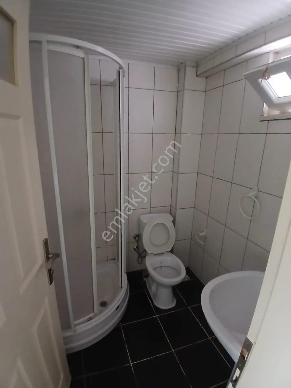 Ender Uysal Gayrimenkulden Asmalıevlerde Klimalı Balkonlu 1+1 Kiralık Apart... - Görsel 11