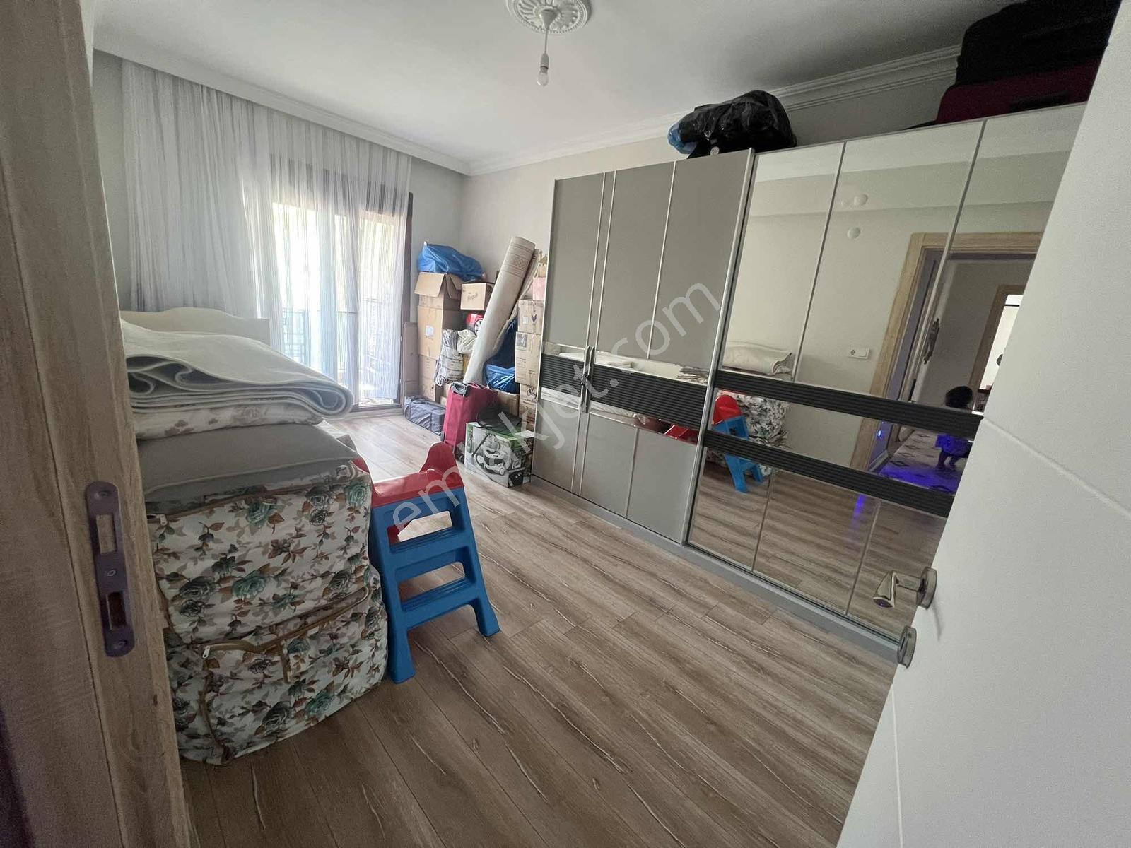 Foça Hacıveli Mah. Kiralık Merkezi Konumda 2+1 Daire - Görsel 21