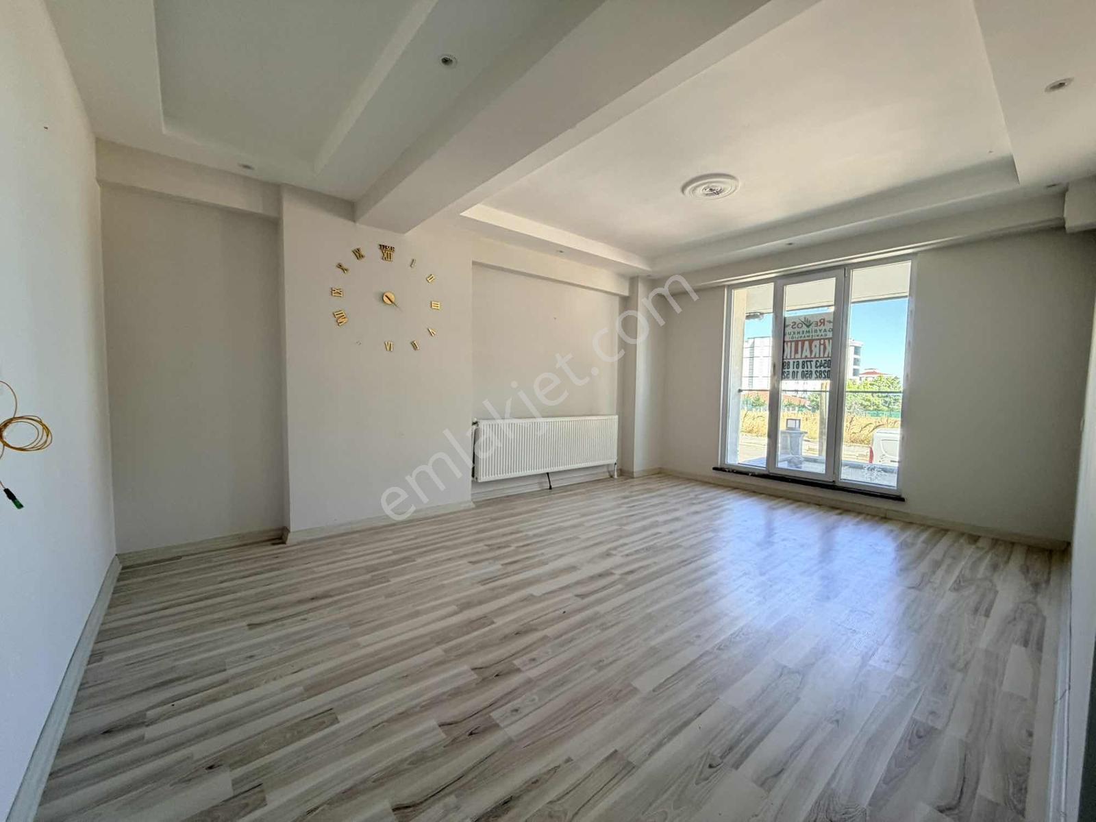 Hatipte 1+1 Ayrı Mutfaklı Balkonlu Kiralık Daire - Görsel 20