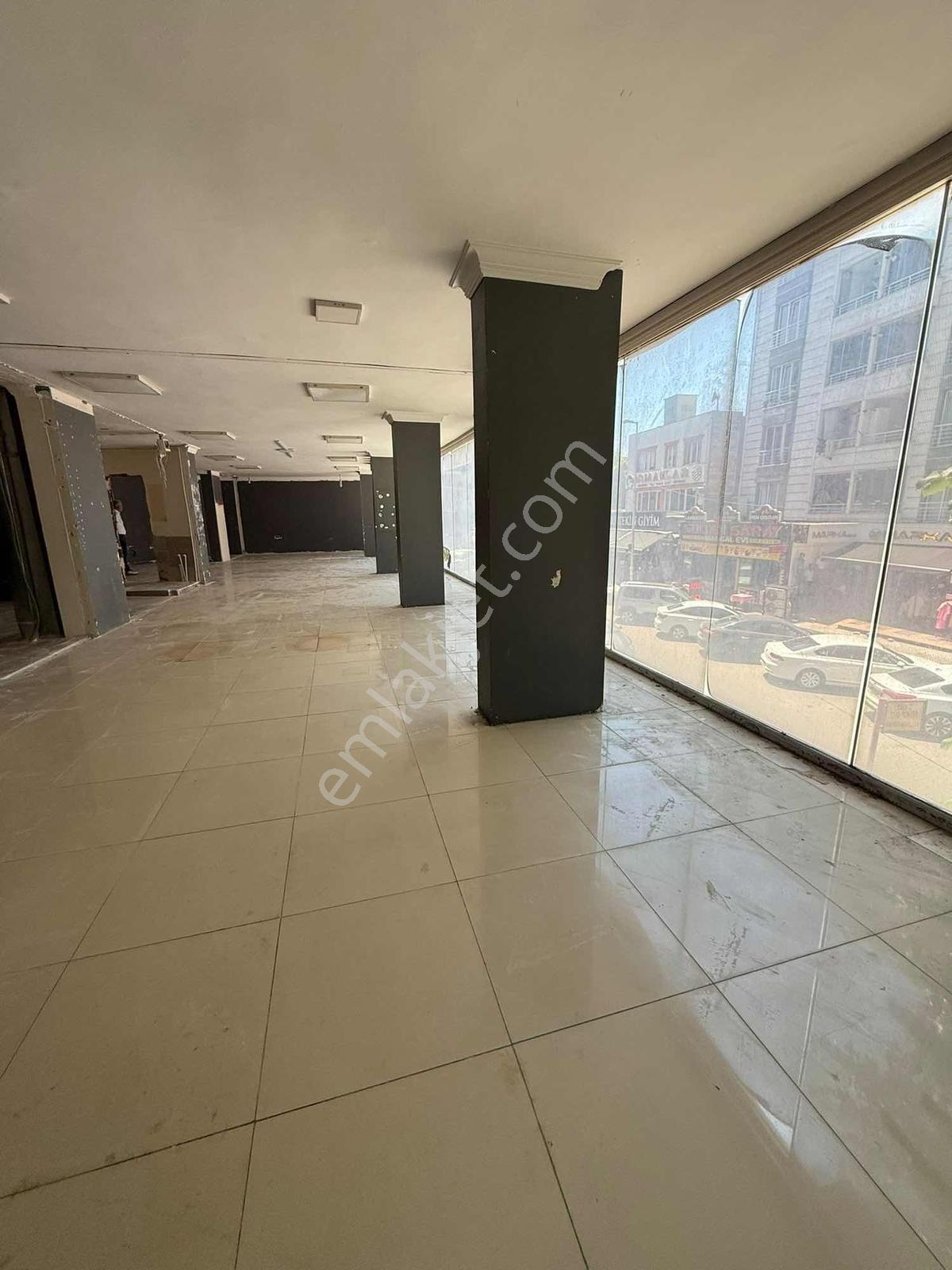 Esenyurt Merkeze Yakın Kiralık Dükkan - Görsel 2