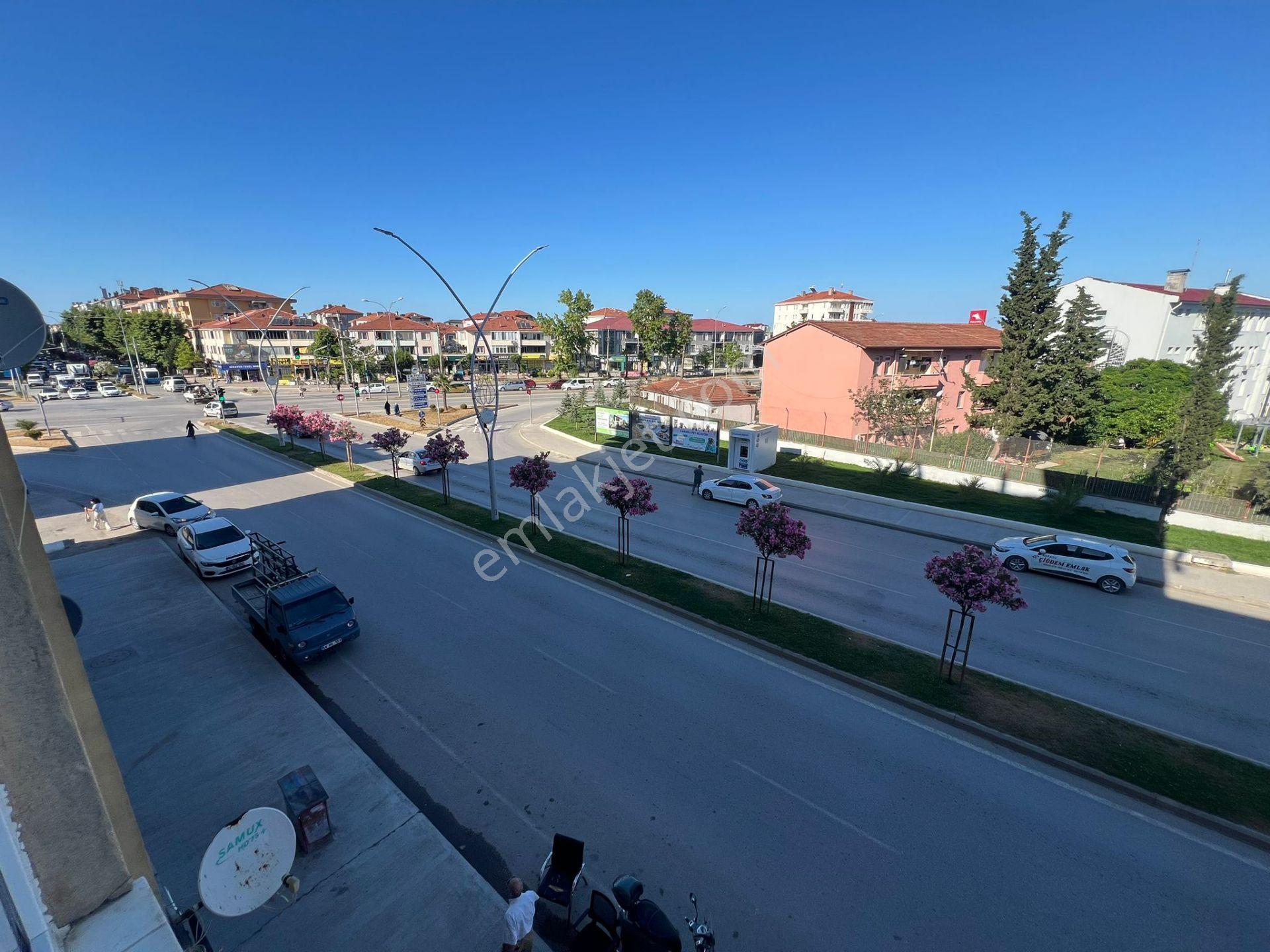 Karasu Kiralık Daire,jandarma Karşısında Çiğdem Emlak'tan - Görsel 3