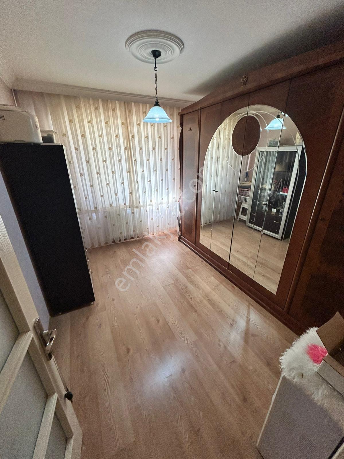Paşakent Mah. 3+1 Ara Kat 150 M2 Otoparklı Eşyalı Kiralık Daire - Görsel 2