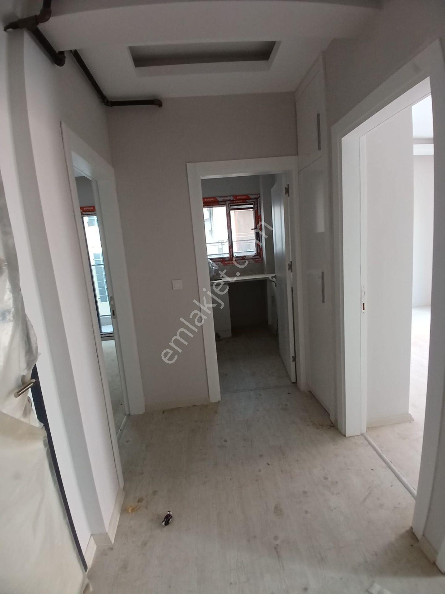 Buca Yiğitlerde Sıfır Arakat Balkonlu Satılık Daire