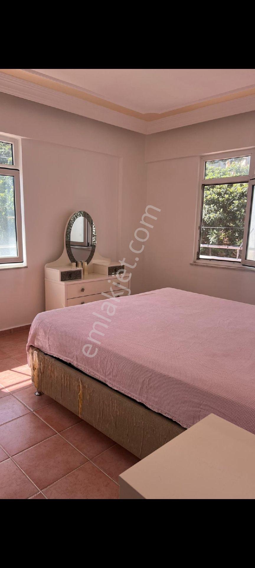 Alanya Dinek Te Deniz Manzaralı Eşyalı Kiralık 3+1 Daire - Görsel 12