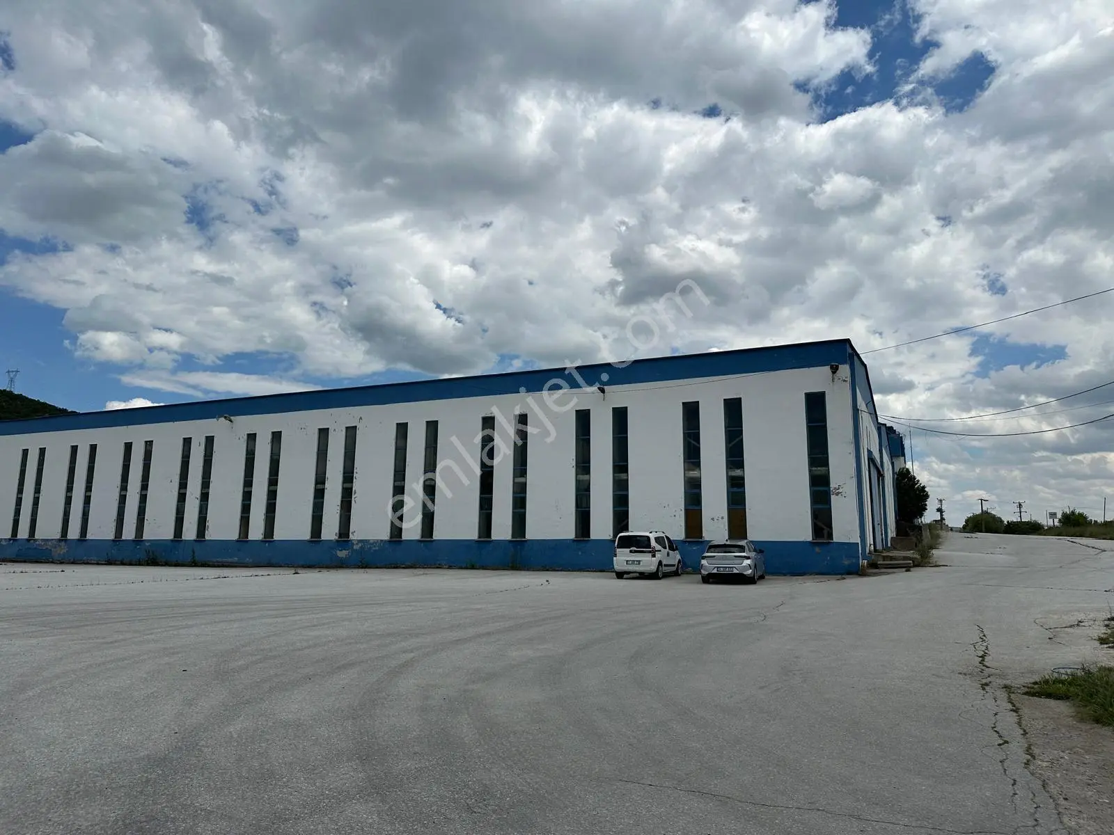 Bozüyük-eskişehir Yol Üstü Düz Ayak 60.000m2 Kapalı Alanlı Kiralık Fabrika