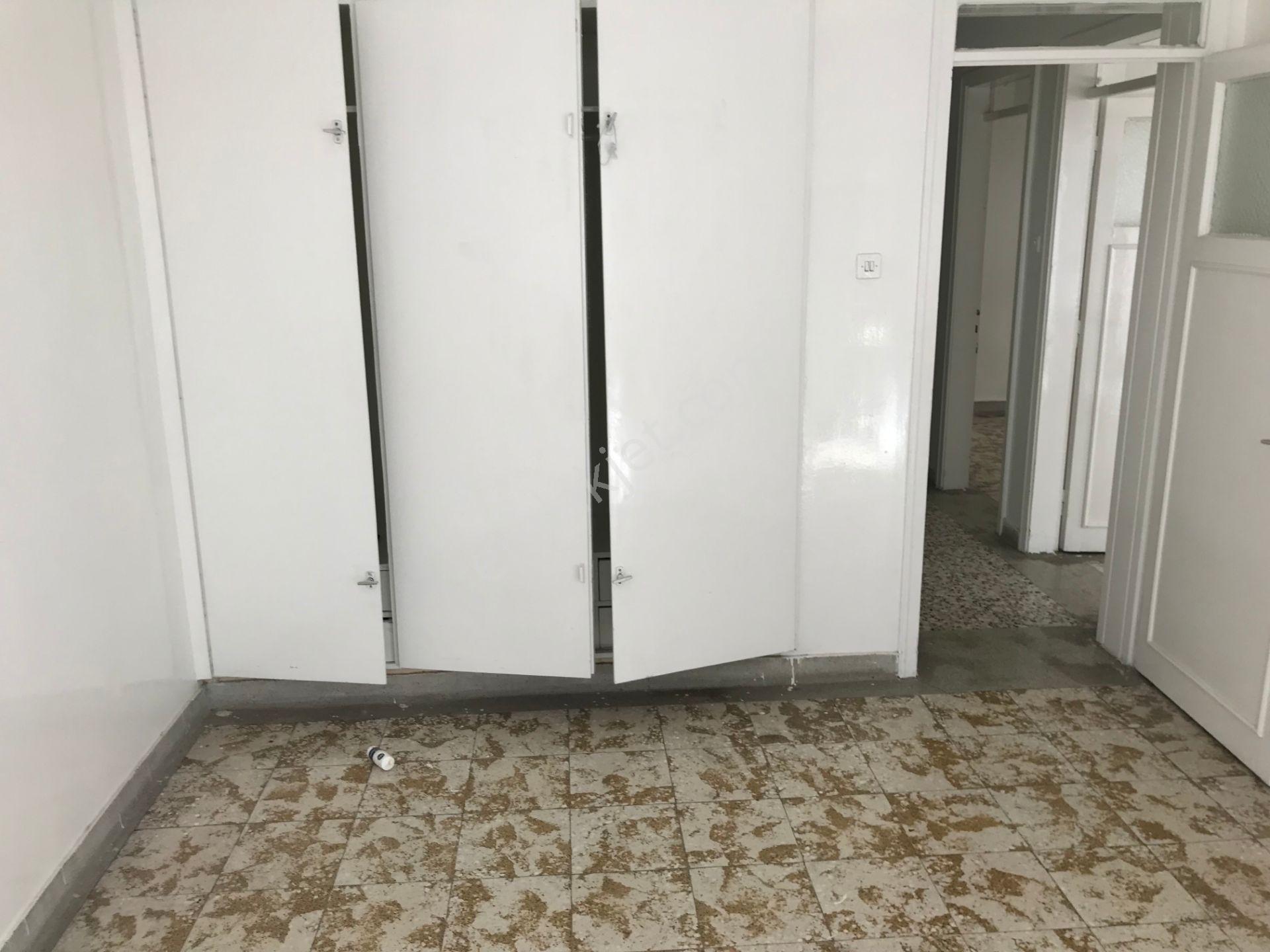 Kavaklıkta Kiralık Daire 3+1 Kat2 Kombili - Görsel 23