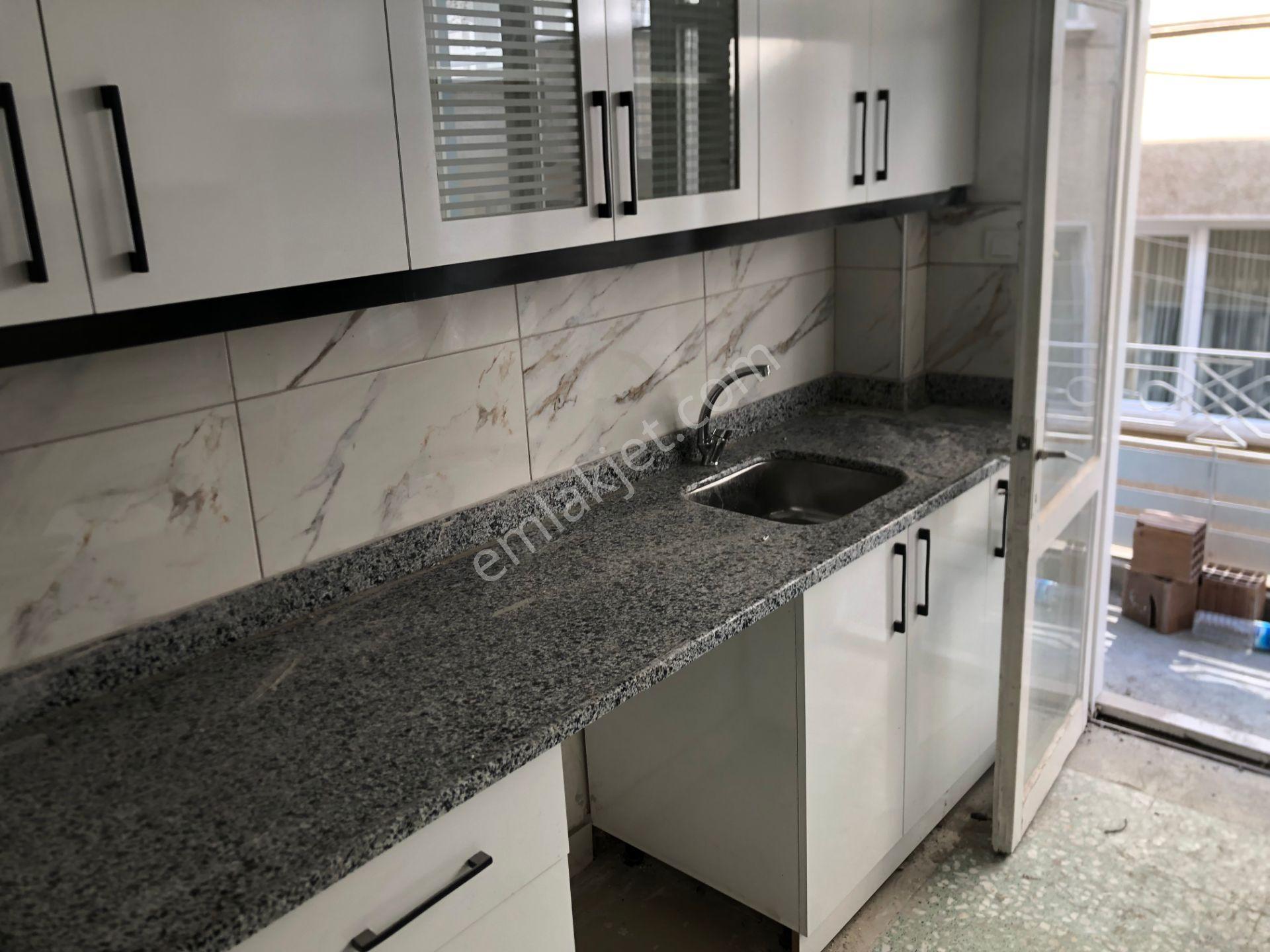 Kavaklıkta Kiralık Daire 3+1 Kat2 Kombili
