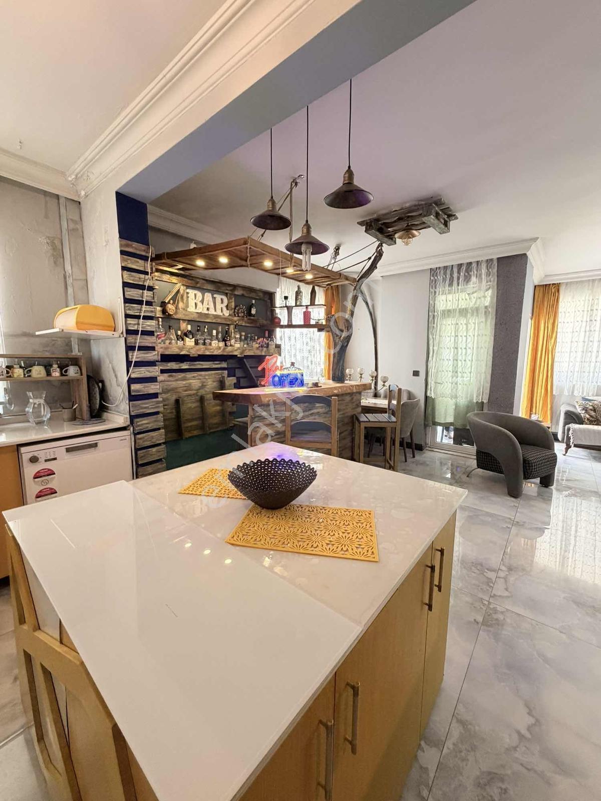 Güzelobada Denize 900 M | 145 M² | Özel Barlı 3+1 Daire - Görsel 19