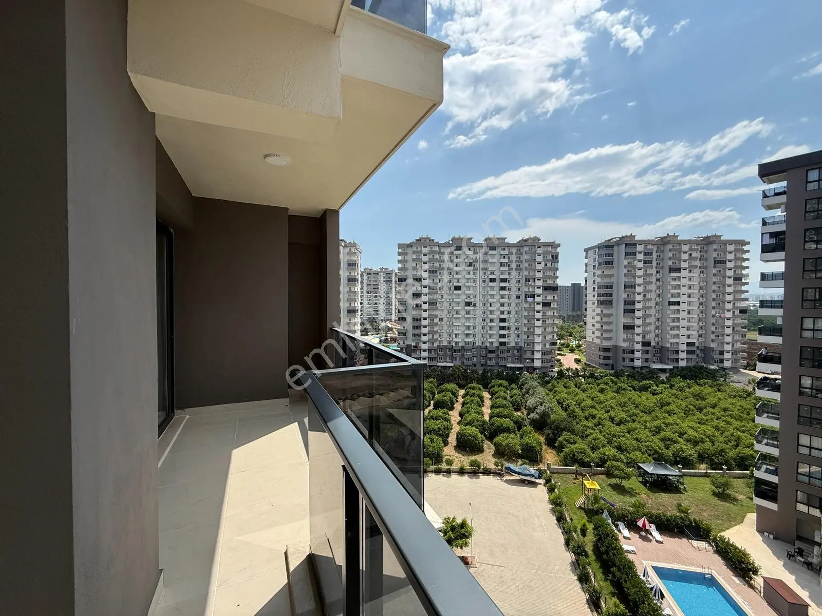Sezonluk Kiralık Liparis Sunflowers 3'te | 2+1 Eşyalı Daire - Görsel 3