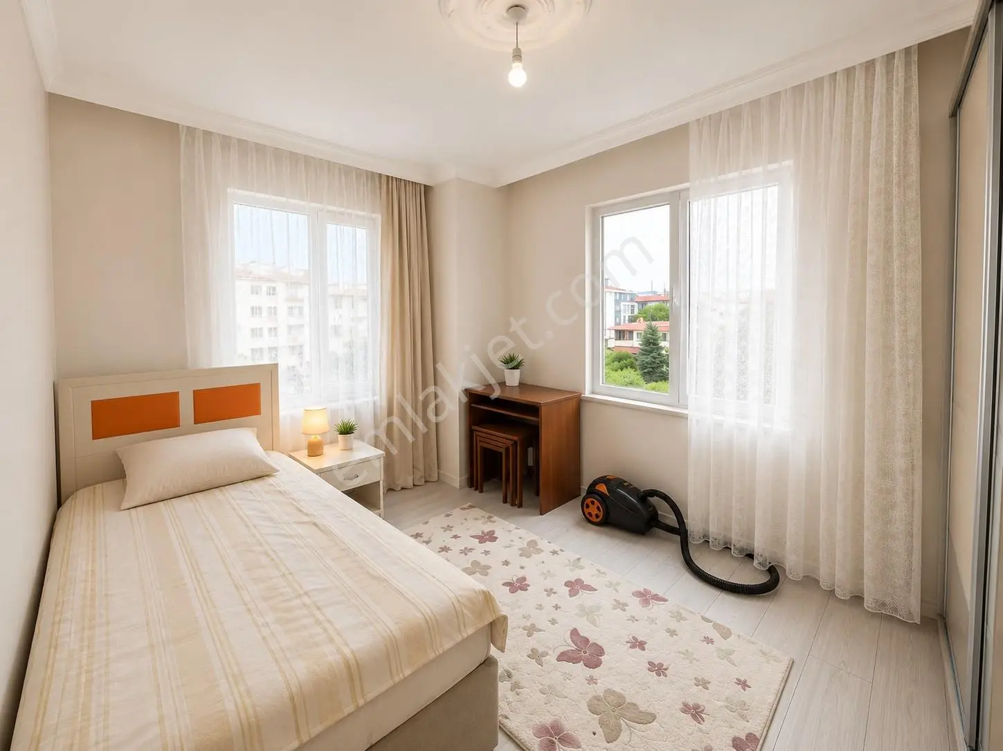 Cumhuriyet Mahallesi Muhteşem Konumda Eşyalı Kiralık Daire - Görsel 17