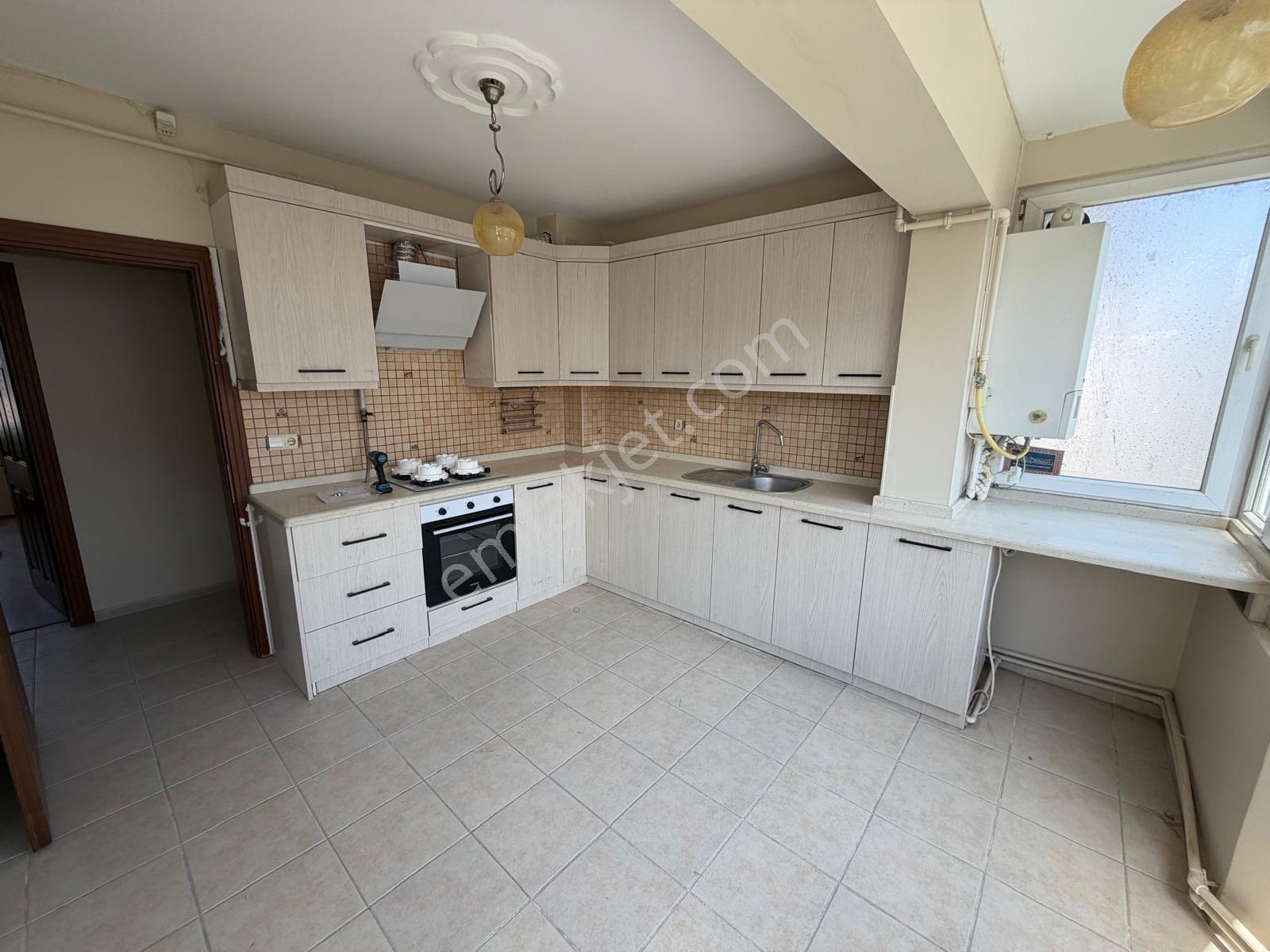 Şehit Rahmi Okulu Karşısı Arakat 125m2 Kiralık Daire - Görsel 9