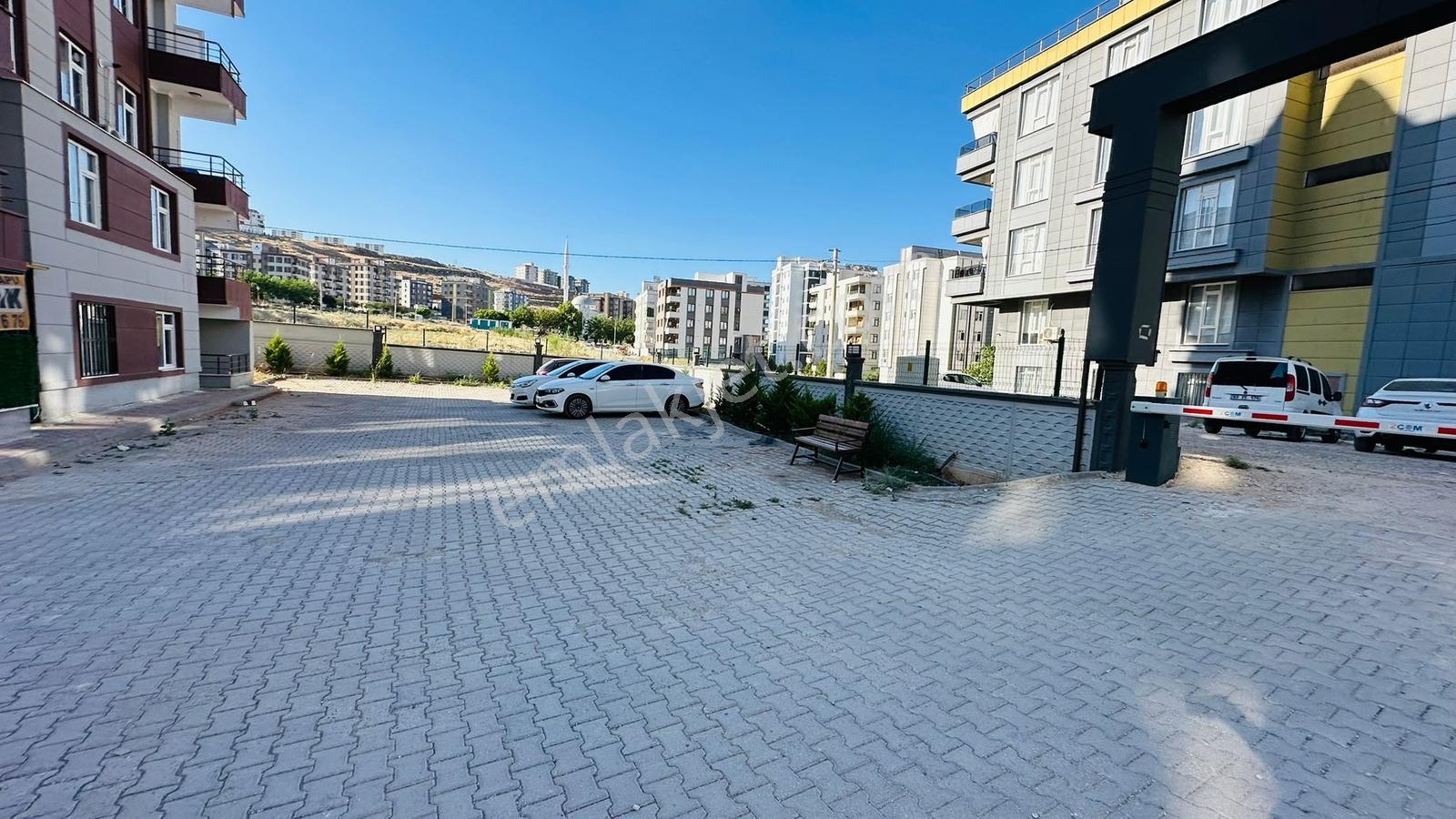 Düzgün Emlak'tan Batıkent Mah. Site İçi 1+1 - Görsel 7