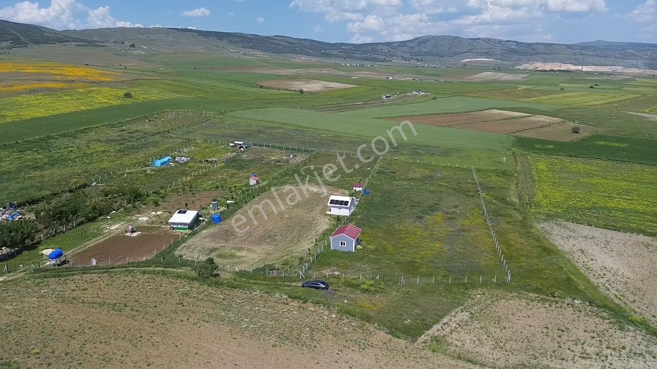 Rw Nest'ten 4,435 M2 Tarla Etrafı Çevrili İçinde 35 M2 Bağ Evi - Görsel 2