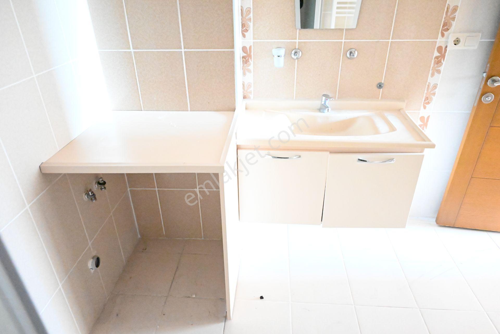 Üstünkent'ten Akkent'te Modern Site İçi Kiralık 3+1 Geniş Daire - Görsel 36