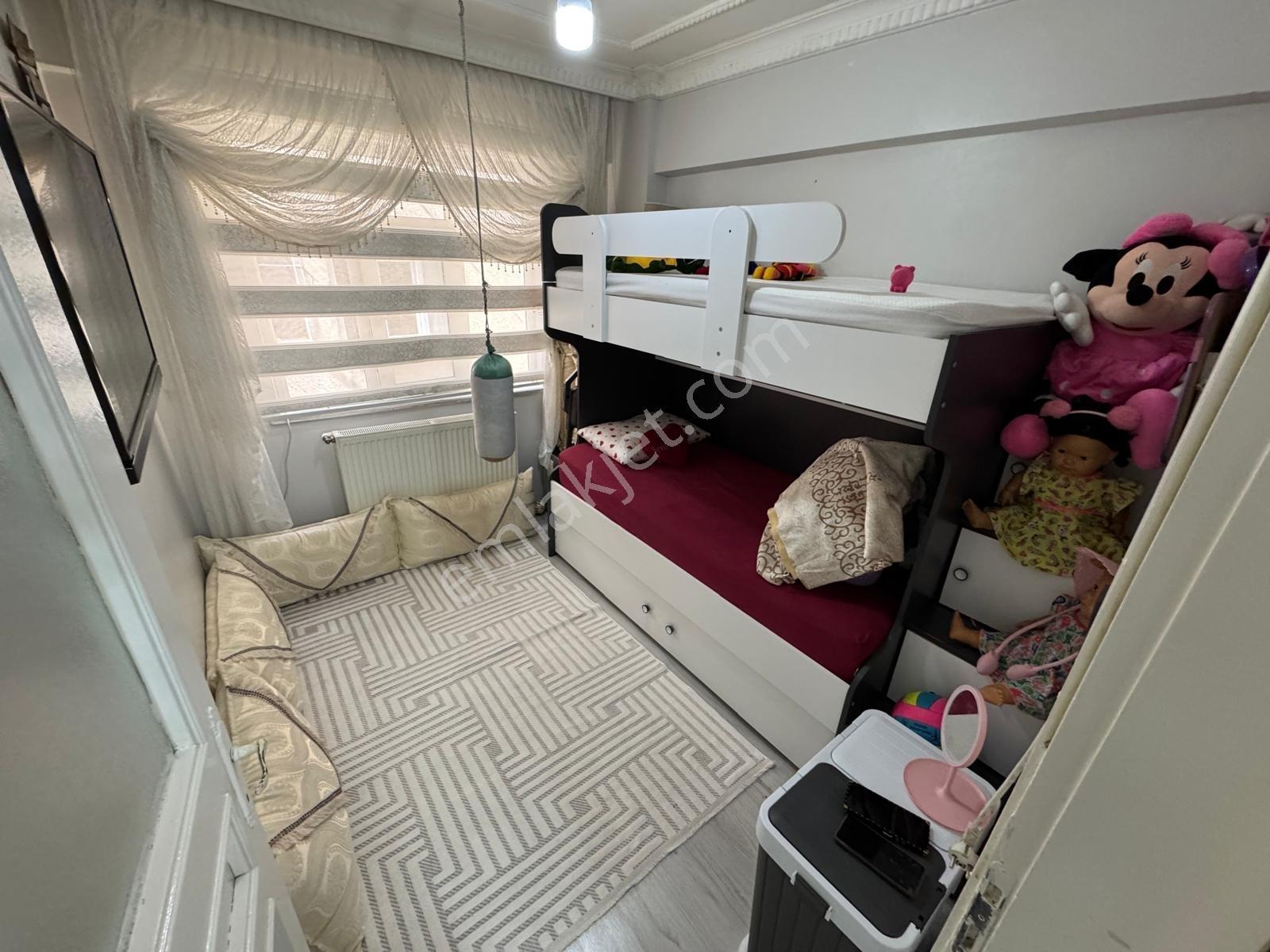 Emsa İnş. Tramvayın Dibinde Satılık 2+1 90m2 1.kat - Görsel 8