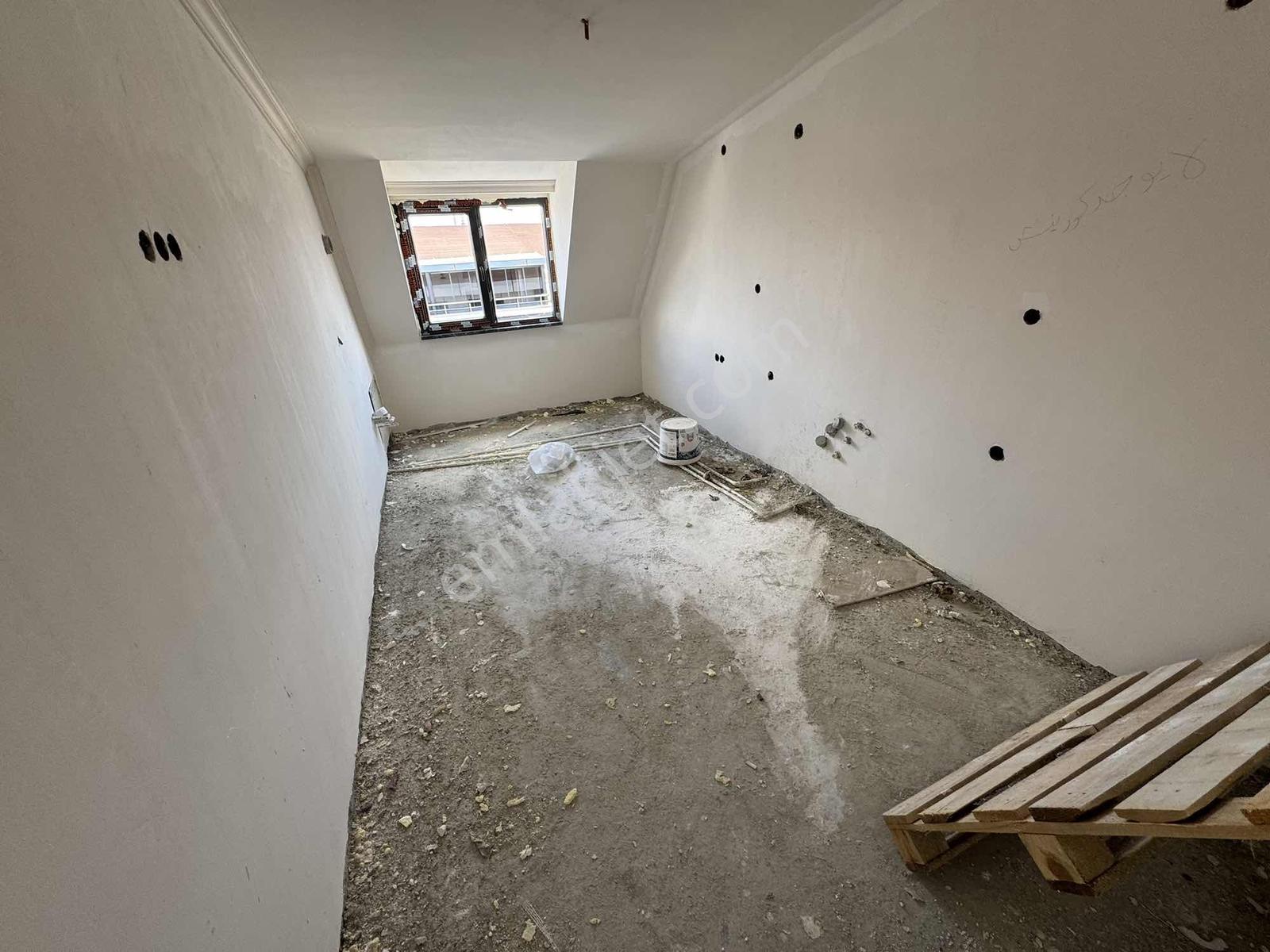 Emsa İnş. İslambey Mah. Satılık Otoparklı 2+1 95m2 Çatı Katı - Görsel 7