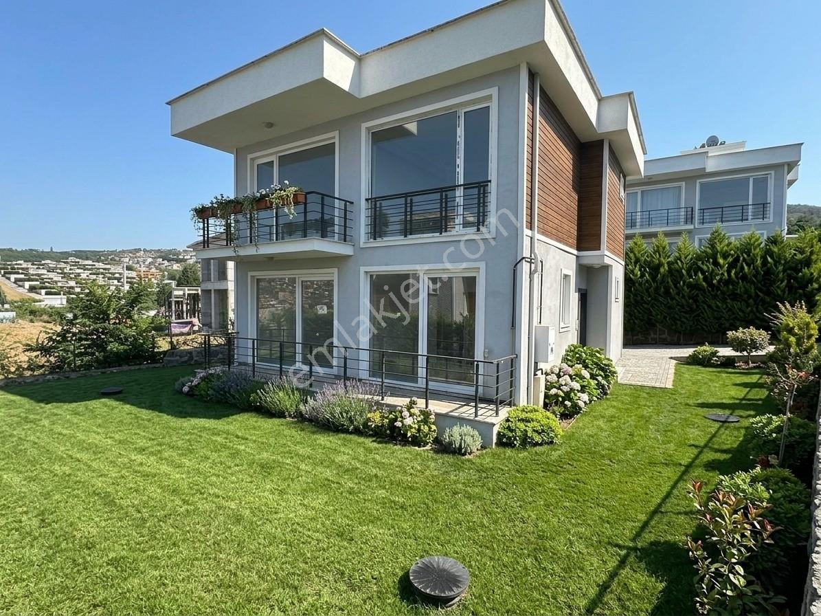 Sapanca Ünlücede Müstakil Bahçeli Göl Manzaralı 4+1 Luks Villa - Görsel 34