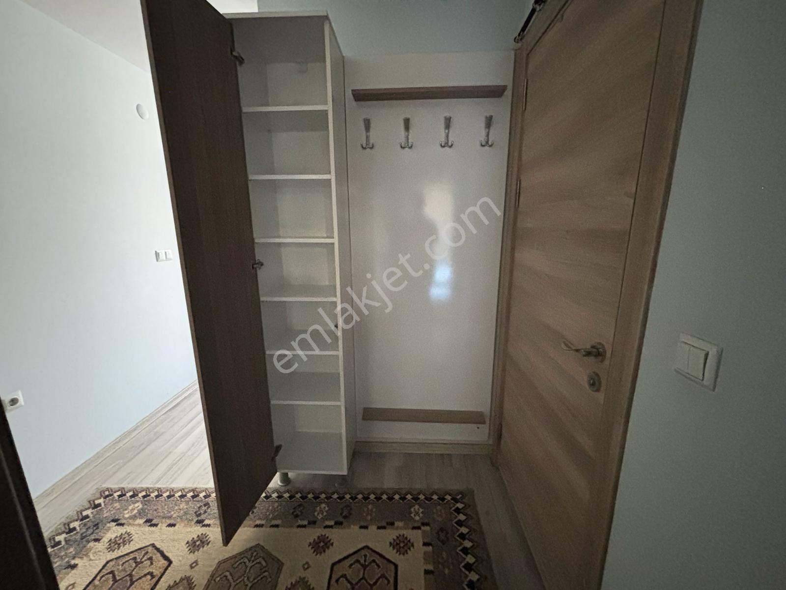 Küçük Çiğlide Yaşam Ve Yatırıma Uygun, Kullanışlı 1+1 Daire - Görsel 14